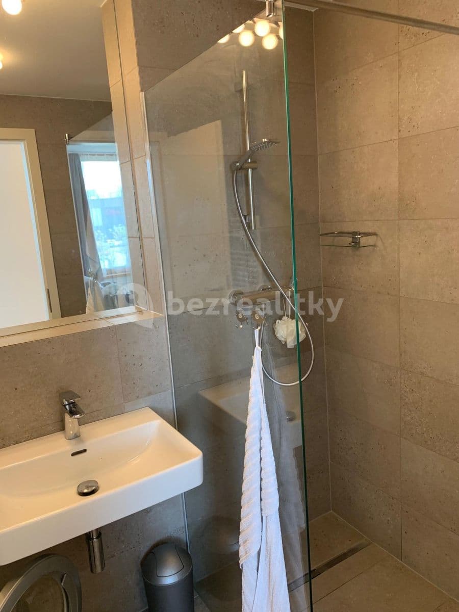 Pronájem bytu 2+1 62 m², Nové Mesto, Bratislavský kraj Pronájem bytu 2+1 62 m², Nové Mesto, Bratislavský kraj