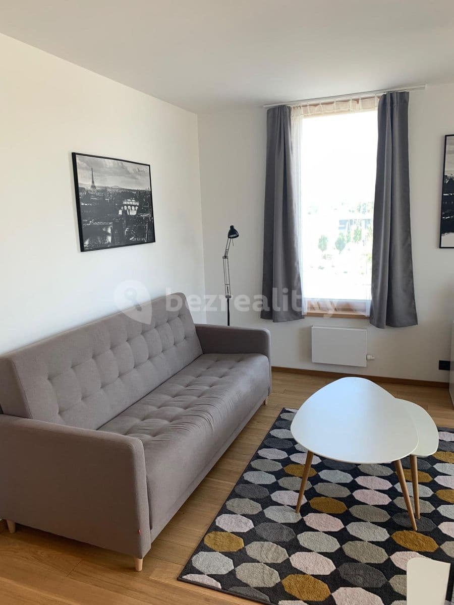 Pronájem bytu 2+1 62 m², Nové Mesto, Bratislavský kraj Pronájem bytu 2+1 62 m², Nové Mesto, Bratislavský kraj