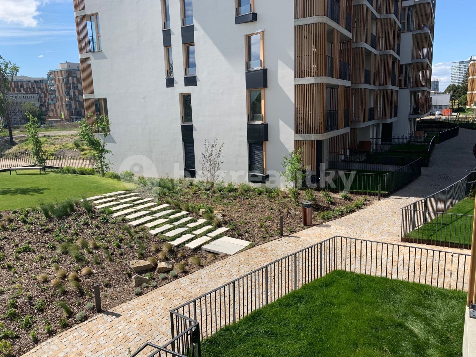 Pronájem bytu 2+1 62 m², Nové Mesto, Bratislavský kraj Pronájem bytu 2+1 62 m², Nové Mesto, Bratislavský kraj