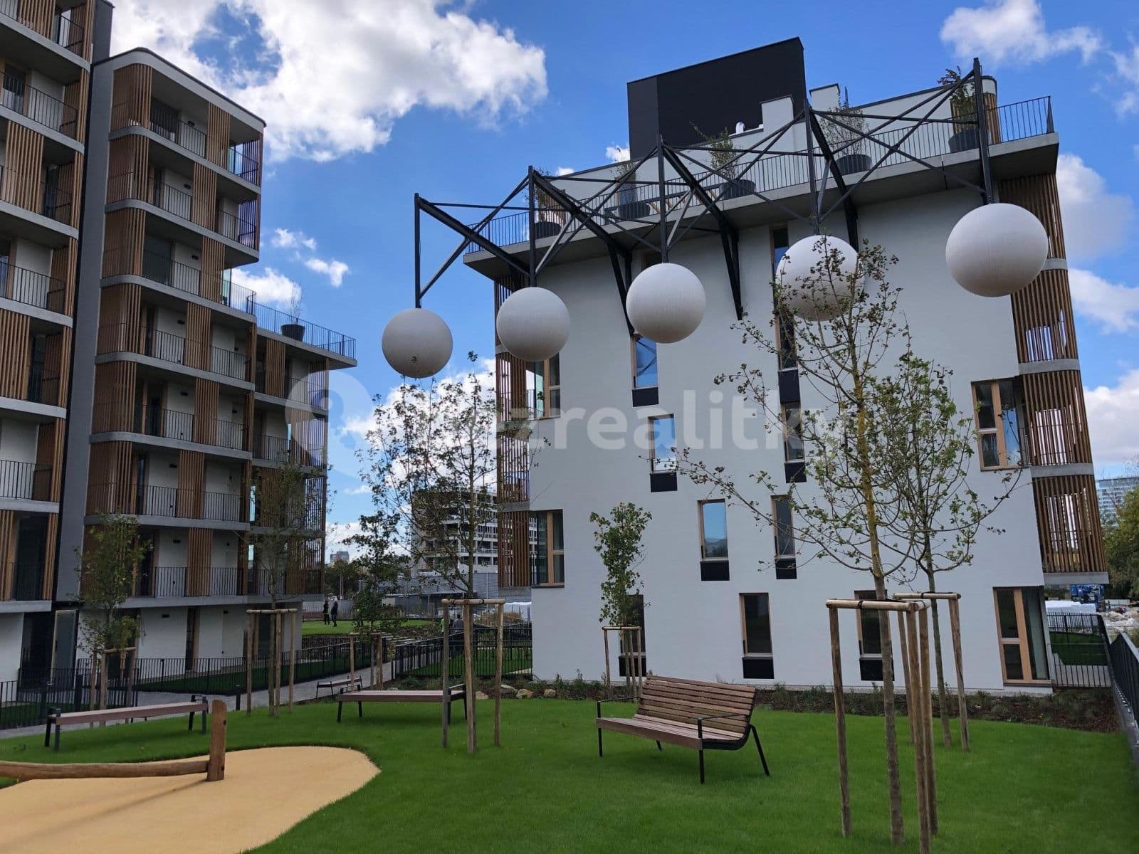 Pronájem bytu 2+1 62 m², Nové Mesto, Bratislavský kraj Pronájem bytu 2+1 62 m², Nové Mesto, Bratislavský kraj