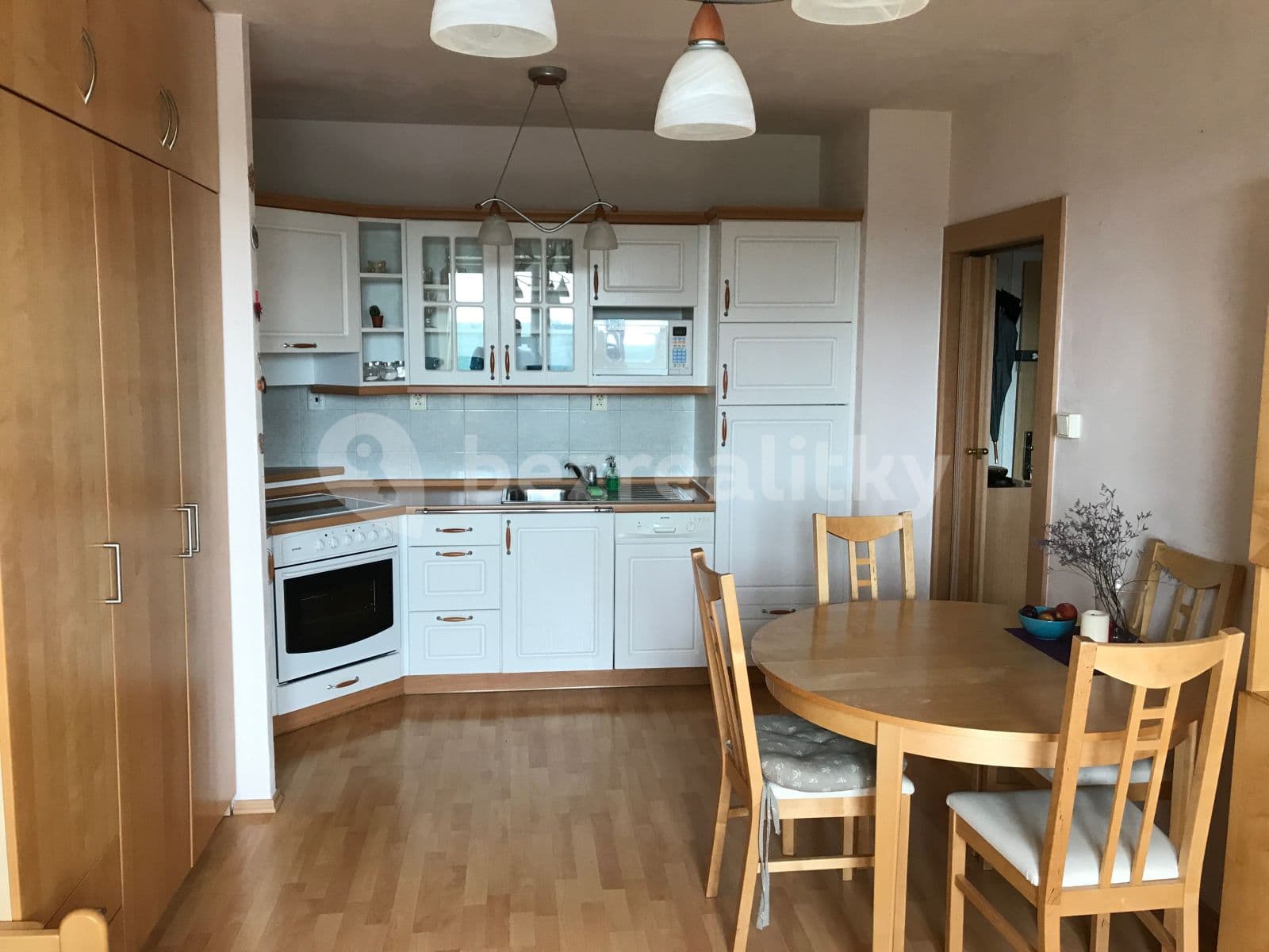 Pronájem bytu 2+kk 40 m², Štúrova, Praha, Praha Pronájem bytu 2+kk 40 m², Štúrova, Praha, Praha