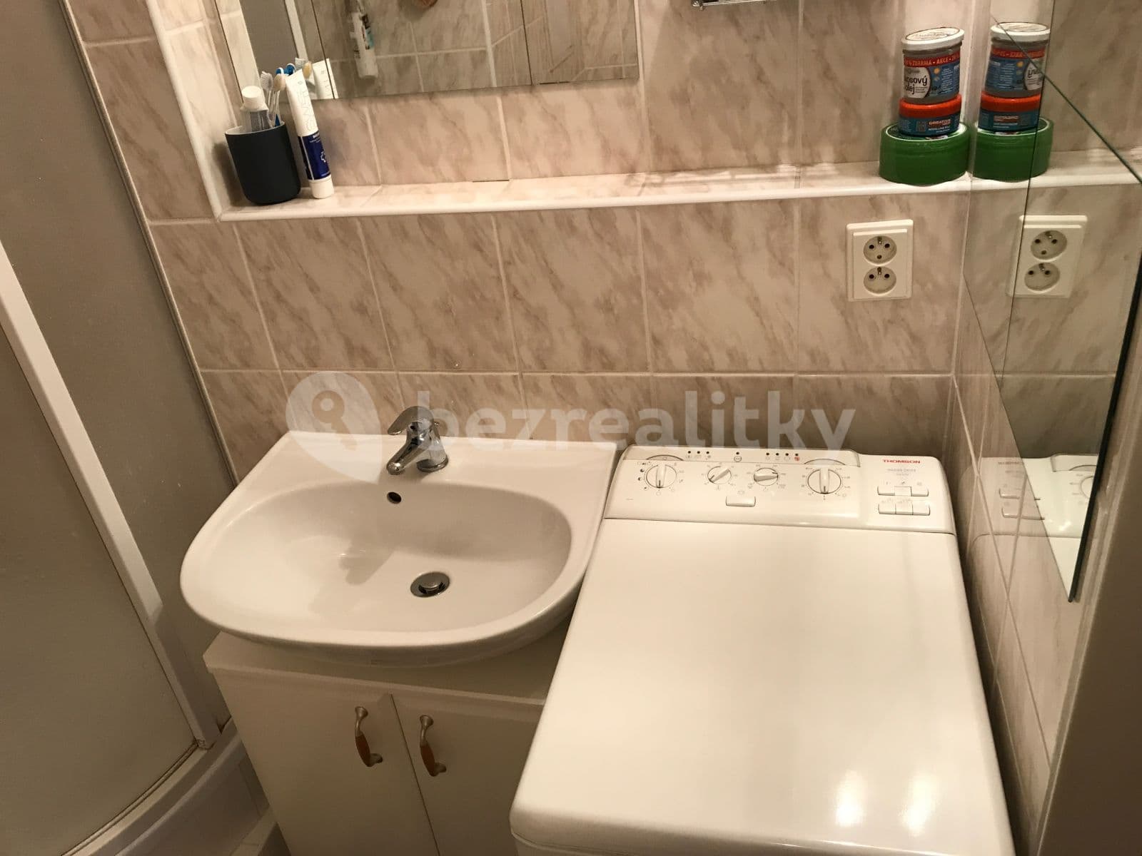 Pronájem bytu 2+kk 40 m², Štúrova, Praha, Praha Pronájem bytu 2+kk 40 m², Štúrova, Praha, Praha