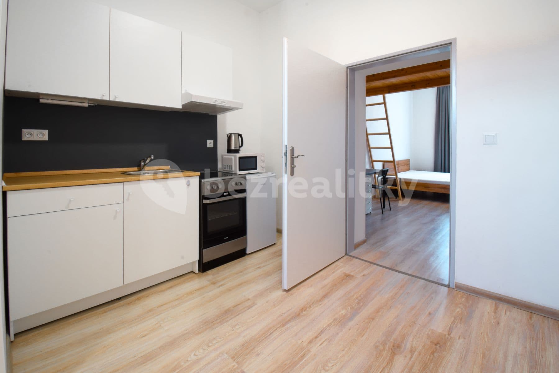 Pronájem bytu 1+1 32 m², Václavská, Brno, Jihomoravský kraj Pronájem bytu 1+1 32 m², Václavská, Brno, Jihomoravský kraj