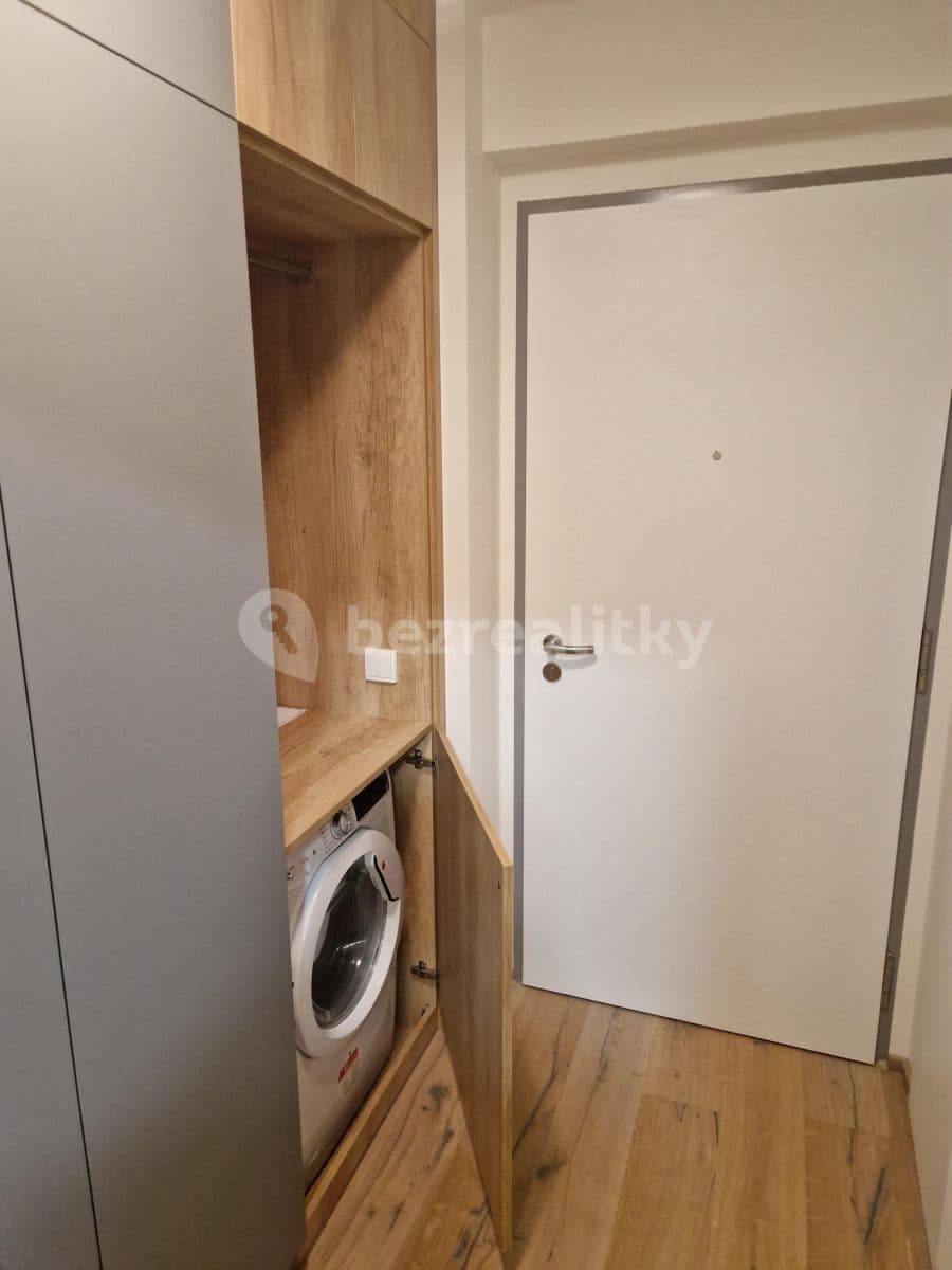 Pronájem bytu 1+kk 36 m², Praha, Praha Pronájem bytu 1+kk 36 m², Praha, Praha