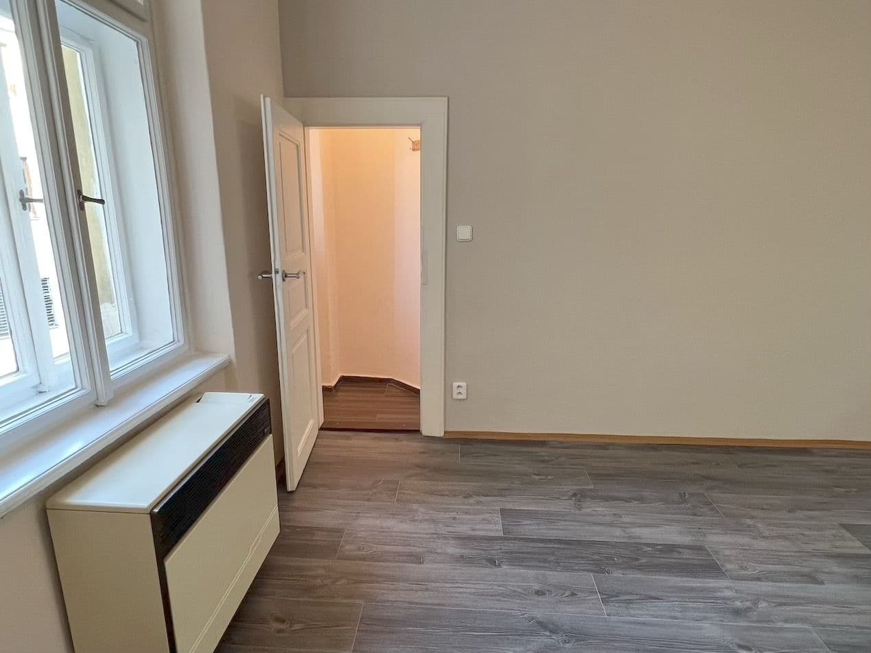 Pronájem bytu 2+kk 44 m², Magistrů, Praha, Praha Pronájem bytu 2+kk 44 m², Magistrů, Praha, Praha