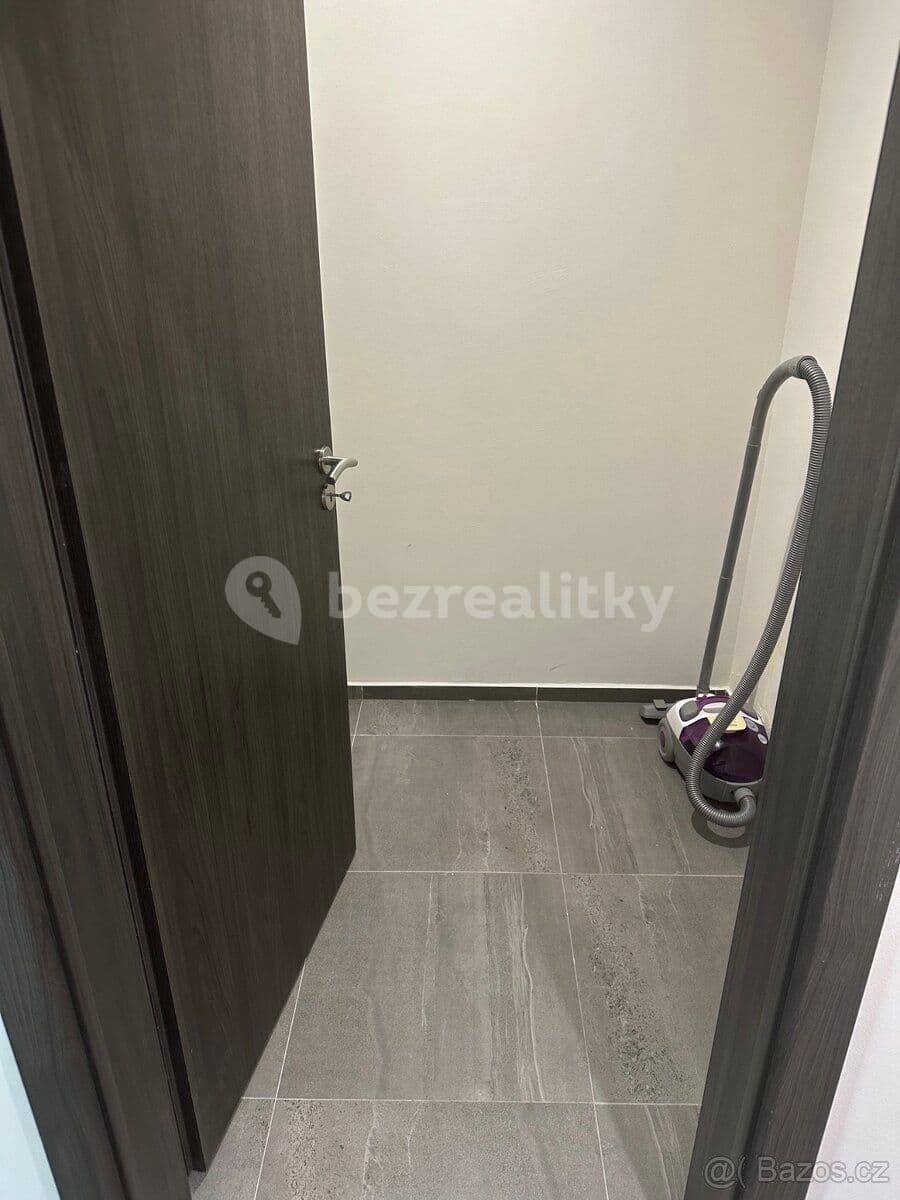 Pronájem bytu 2+kk 72 m², Masarykovo nám., Říčany, Středočeský kraj Pronájem bytu 2+kk 72 m², Masarykovo nám., Říčany, Středočeský kraj