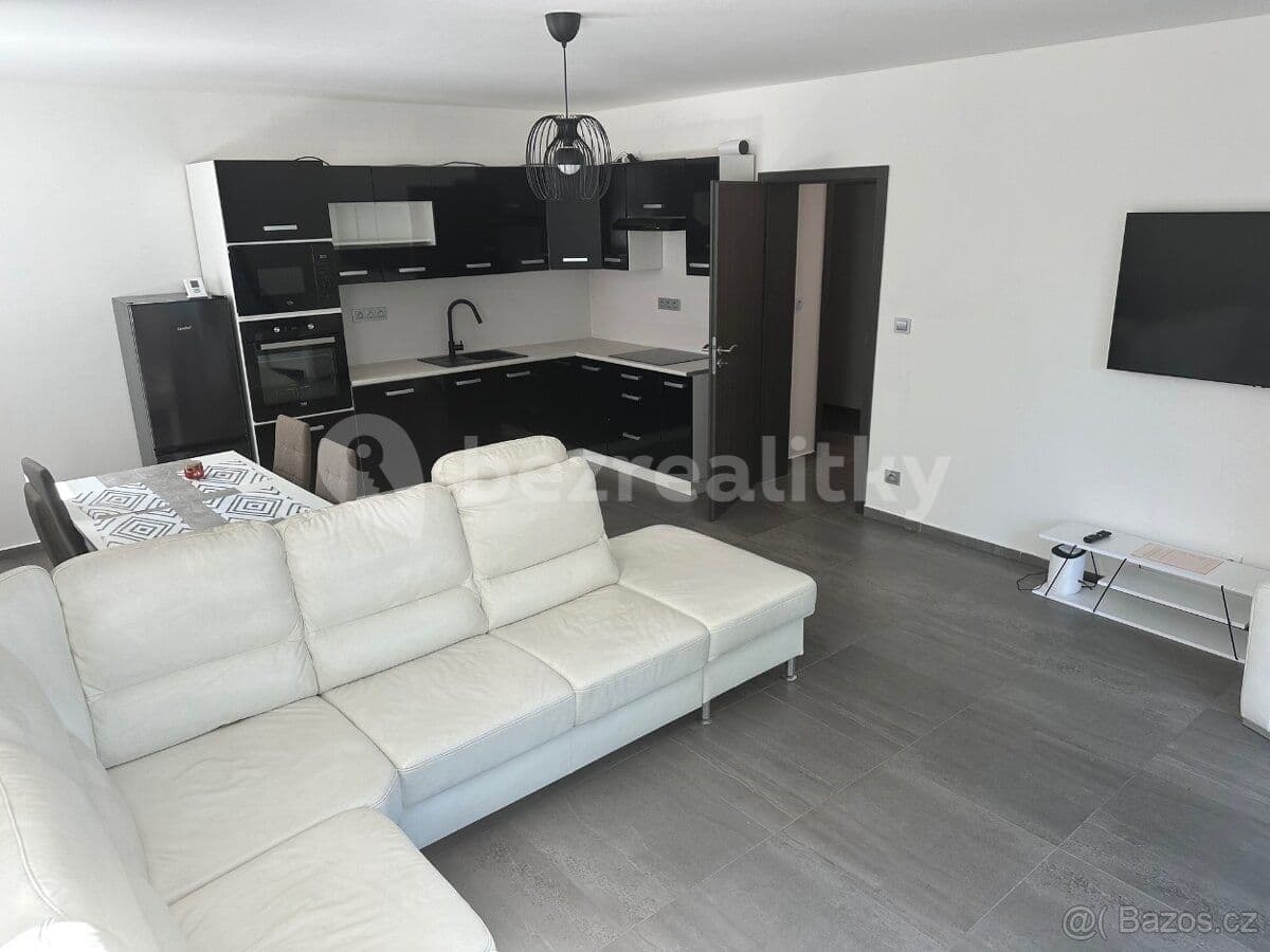 Pronájem bytu 2+kk 72 m², Masarykovo nám., Říčany, Středočeský kraj Pronájem bytu 2+kk 72 m², Masarykovo nám., Říčany, Středočeský kraj