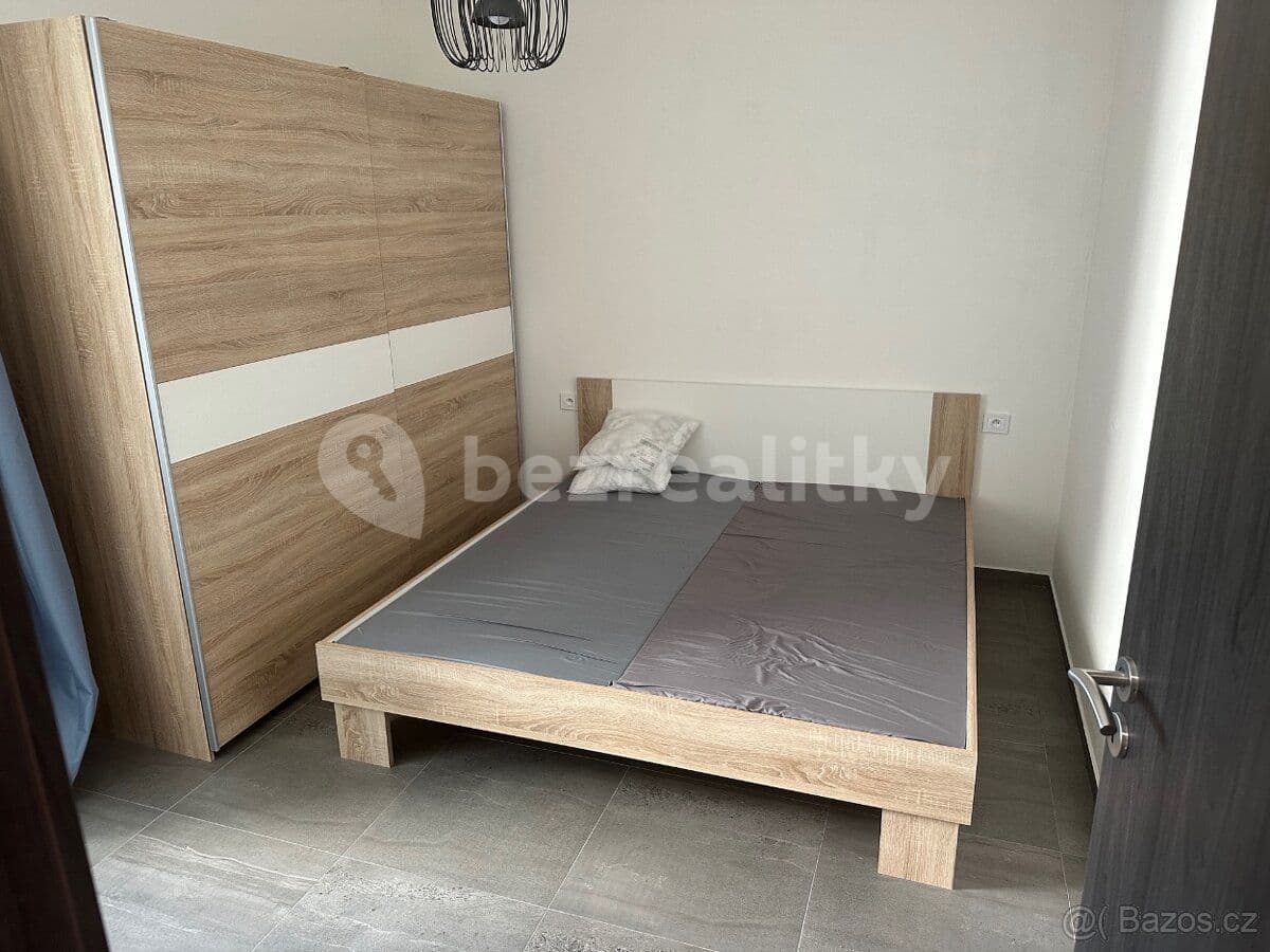 Pronájem bytu 2+kk 72 m², Masarykovo nám., Říčany, Středočeský kraj Pronájem bytu 2+kk 72 m², Masarykovo nám., Říčany, Středočeský kraj