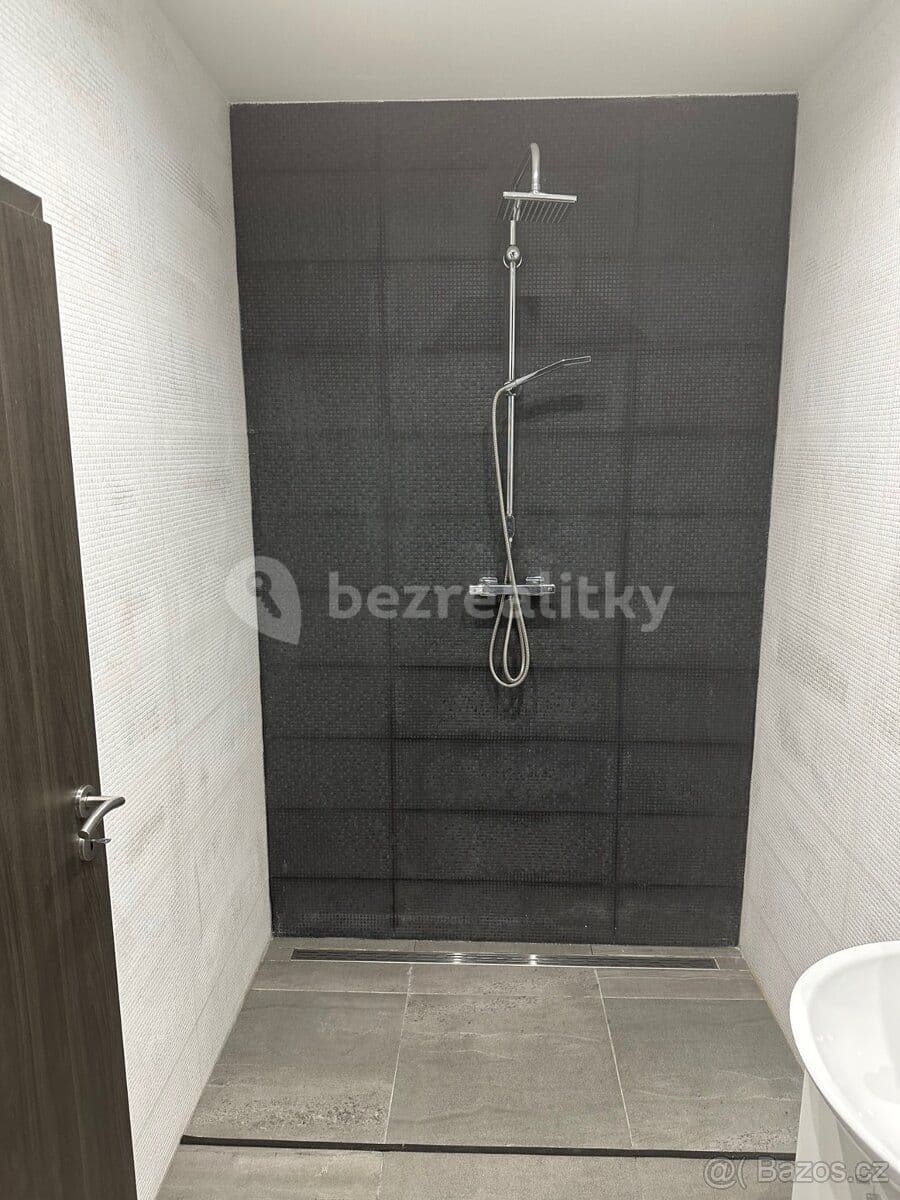 Pronájem bytu 2+kk 72 m², Masarykovo nám., Říčany, Středočeský kraj Pronájem bytu 2+kk 72 m², Masarykovo nám., Říčany, Středočeský kraj