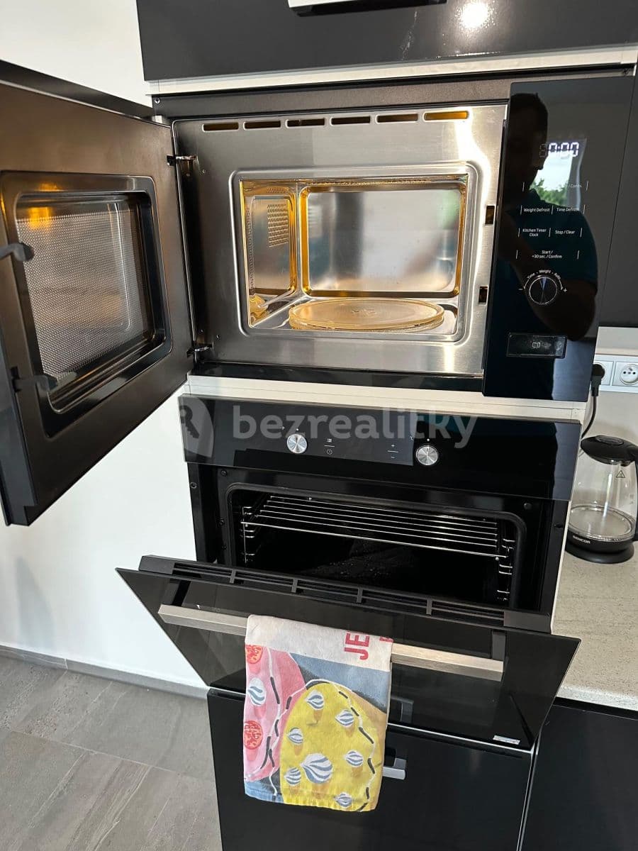 Pronájem bytu 2+kk 72 m², Masarykovo nám., Říčany, Středočeský kraj Pronájem bytu 2+kk 72 m², Masarykovo nám., Říčany, Středočeský kraj