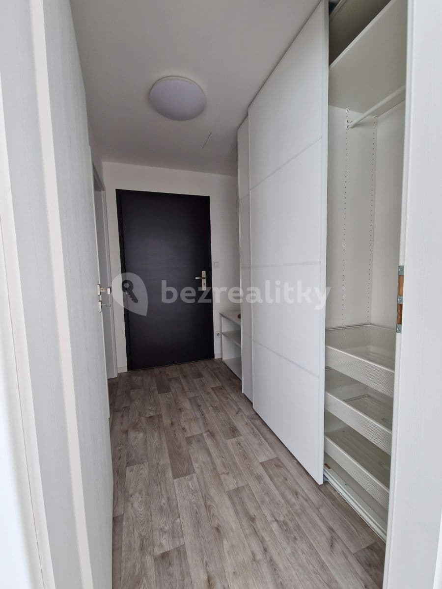 Pronájem bytu 1+kk 40 m², 28. října, Mikulov, Jihomoravský kraj Pronájem bytu 1+kk 40 m², 28. října, Mikulov, Jihomoravský kraj