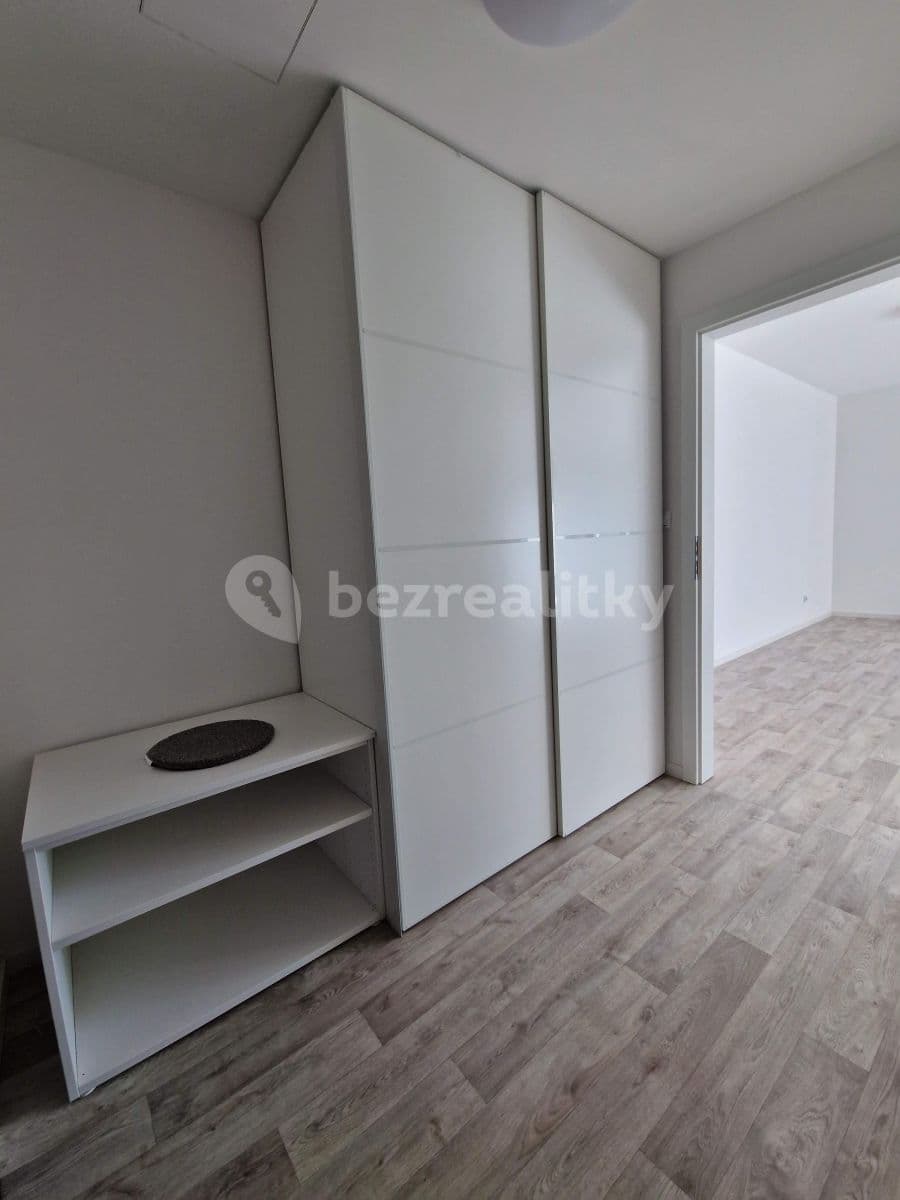 Pronájem bytu 1+kk 40 m², 28. října, Mikulov, Jihomoravský kraj Pronájem bytu 1+kk 40 m², 28. října, Mikulov, Jihomoravský kraj