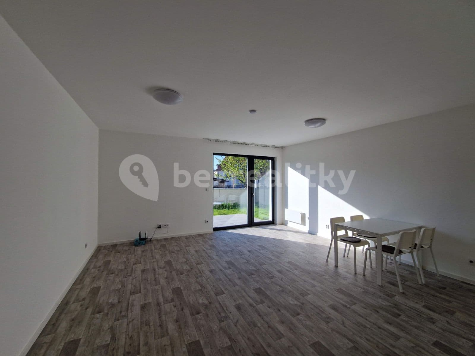 Pronájem bytu 1+kk 40 m², 28. října, Mikulov, Jihomoravský kraj Pronájem bytu 1+kk 40 m², 28. října, Mikulov, Jihomoravský kraj