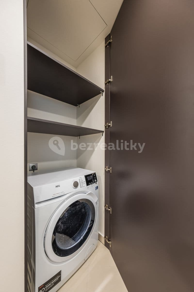 Pronájem bytu 1+kk 39 m², Kurta Konráda, Praha, Praha Pronájem bytu 1+kk 39 m², Kurta Konráda, Praha, Praha