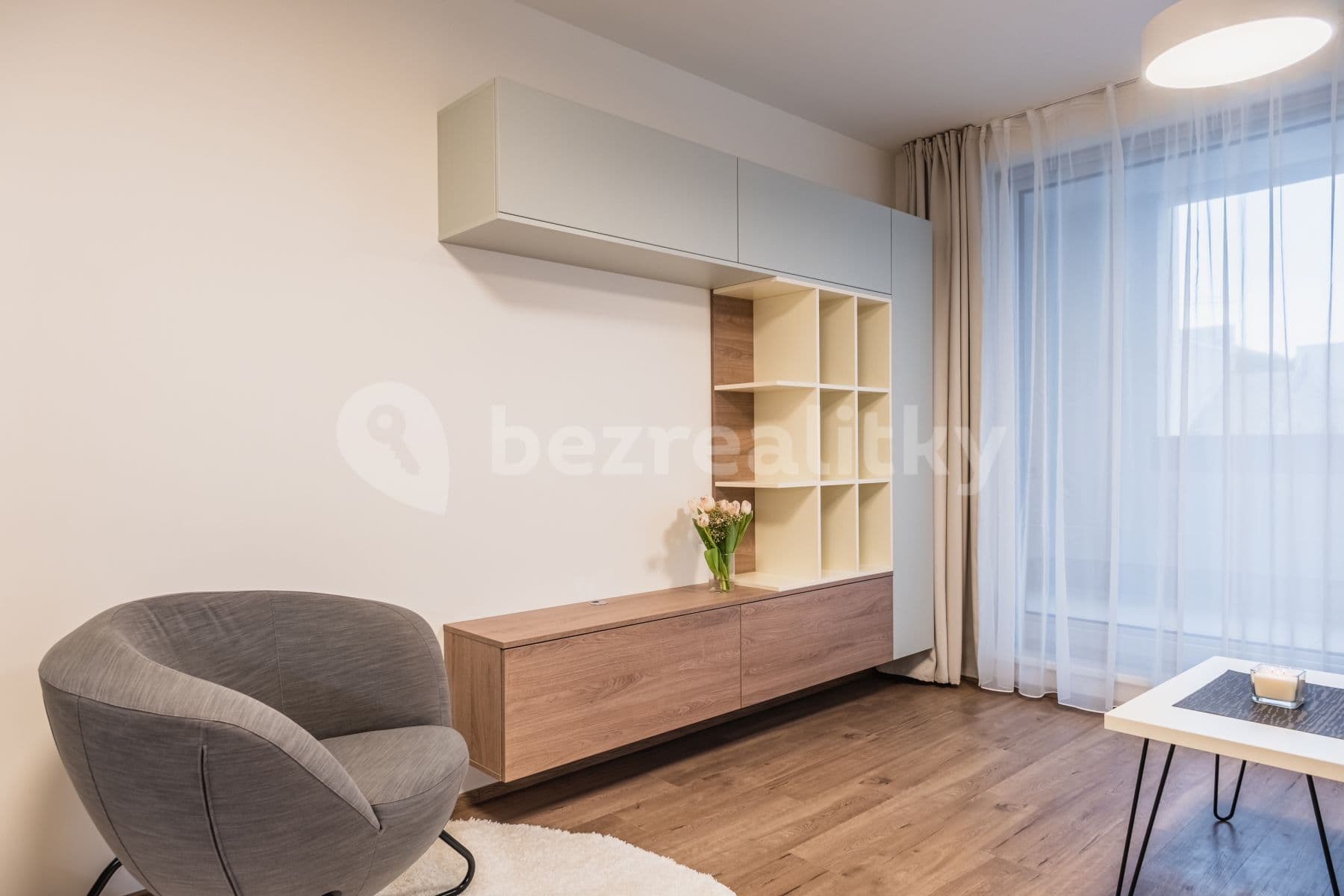 Pronájem bytu 1+kk 39 m², Kurta Konráda, Praha, Praha Pronájem bytu 1+kk 39 m², Kurta Konráda, Praha, Praha