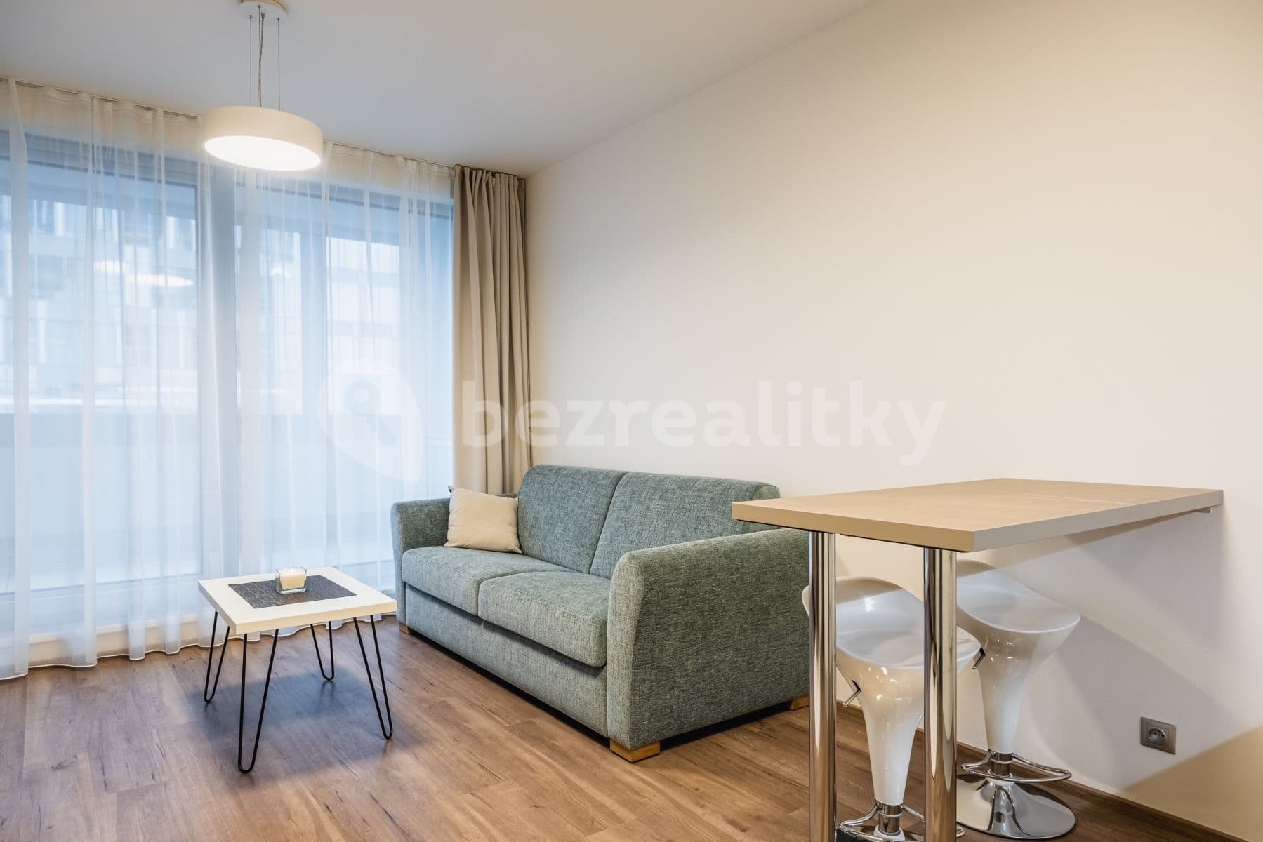 Pronájem bytu 1+kk 39 m², Kurta Konráda, Praha, Praha Pronájem bytu 1+kk 39 m², Kurta Konráda, Praha, Praha