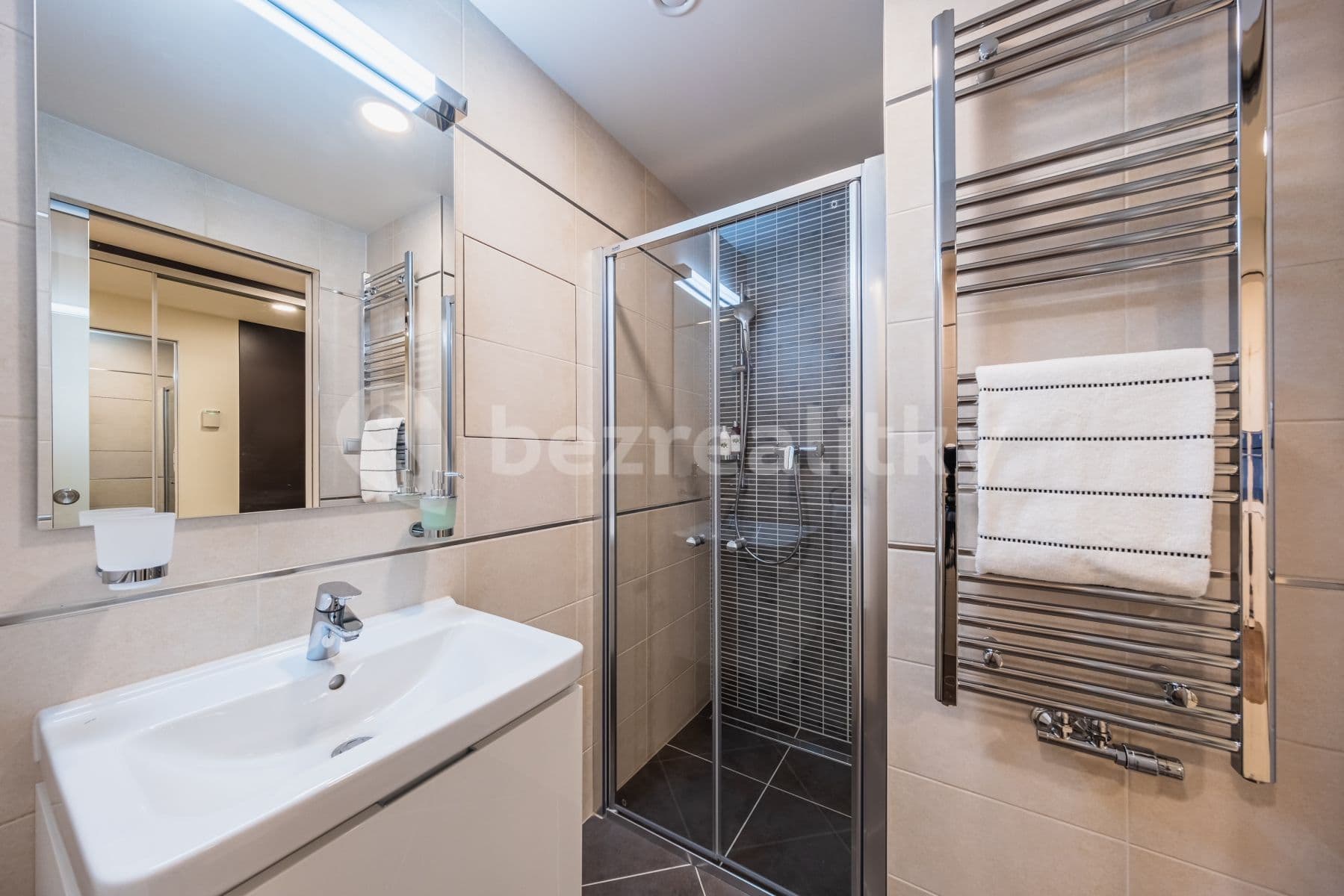 Pronájem bytu 1+kk 39 m², Kurta Konráda, Praha, Praha Pronájem bytu 1+kk 39 m², Kurta Konráda, Praha, Praha