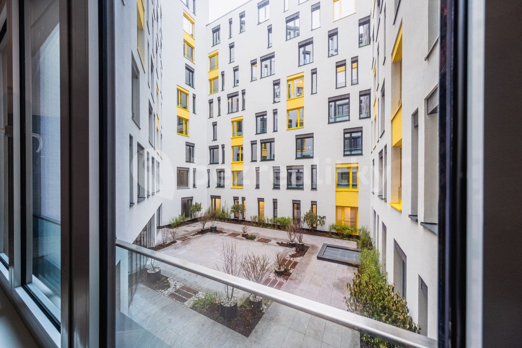 Pronájem bytu 1+kk 39 m², Kurta Konráda, Praha, Praha Pronájem bytu 1+kk 39 m², Kurta Konráda, Praha, Praha