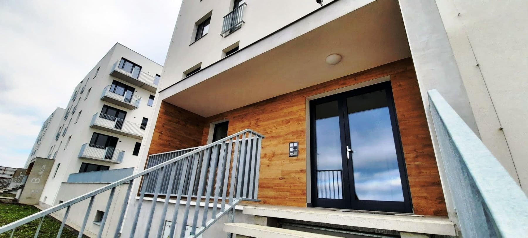 Pronájem bytu 1+kk 36 m², Poděbrady, Středočeský kraj Pronájem bytu 1+kk 36 m², Poděbrady, Středočeský kraj