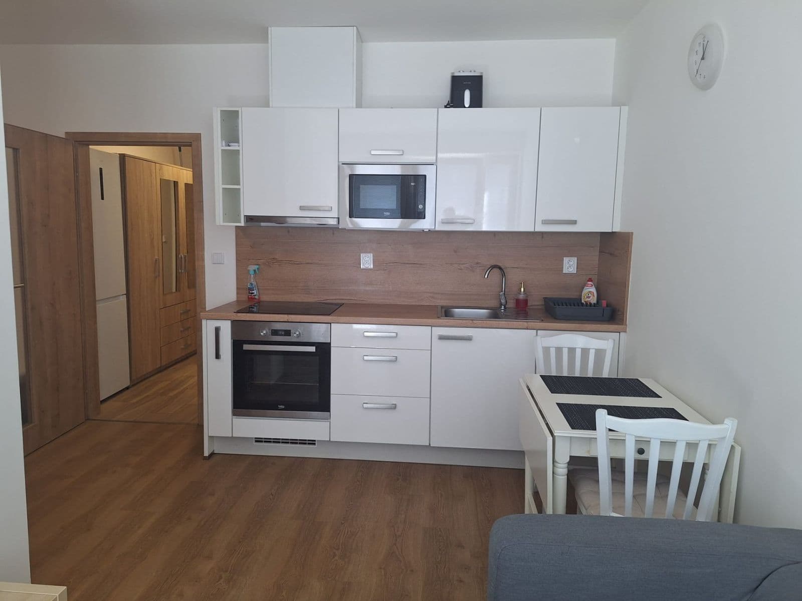 Pronájem bytu 1+kk 36 m², Poděbrady, Středočeský kraj Pronájem bytu 1+kk 36 m², Poděbrady, Středočeský kraj
