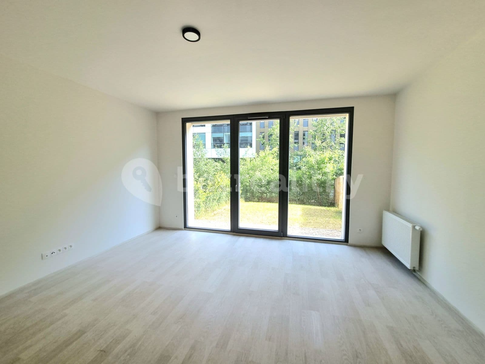 Pronájem bytu 1+kk 39 m², U Mlýnského kanálu, Praha, Praha Pronájem bytu 1+kk 39 m², U Mlýnského kanálu, Praha, Praha