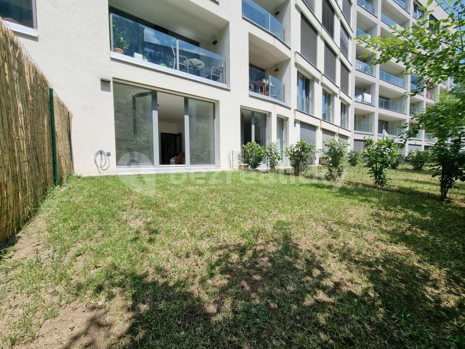 Pronájem bytu 1+kk 39 m², U Mlýnského kanálu, Praha, Praha Pronájem bytu 1+kk 39 m², U Mlýnského kanálu, Praha, Praha