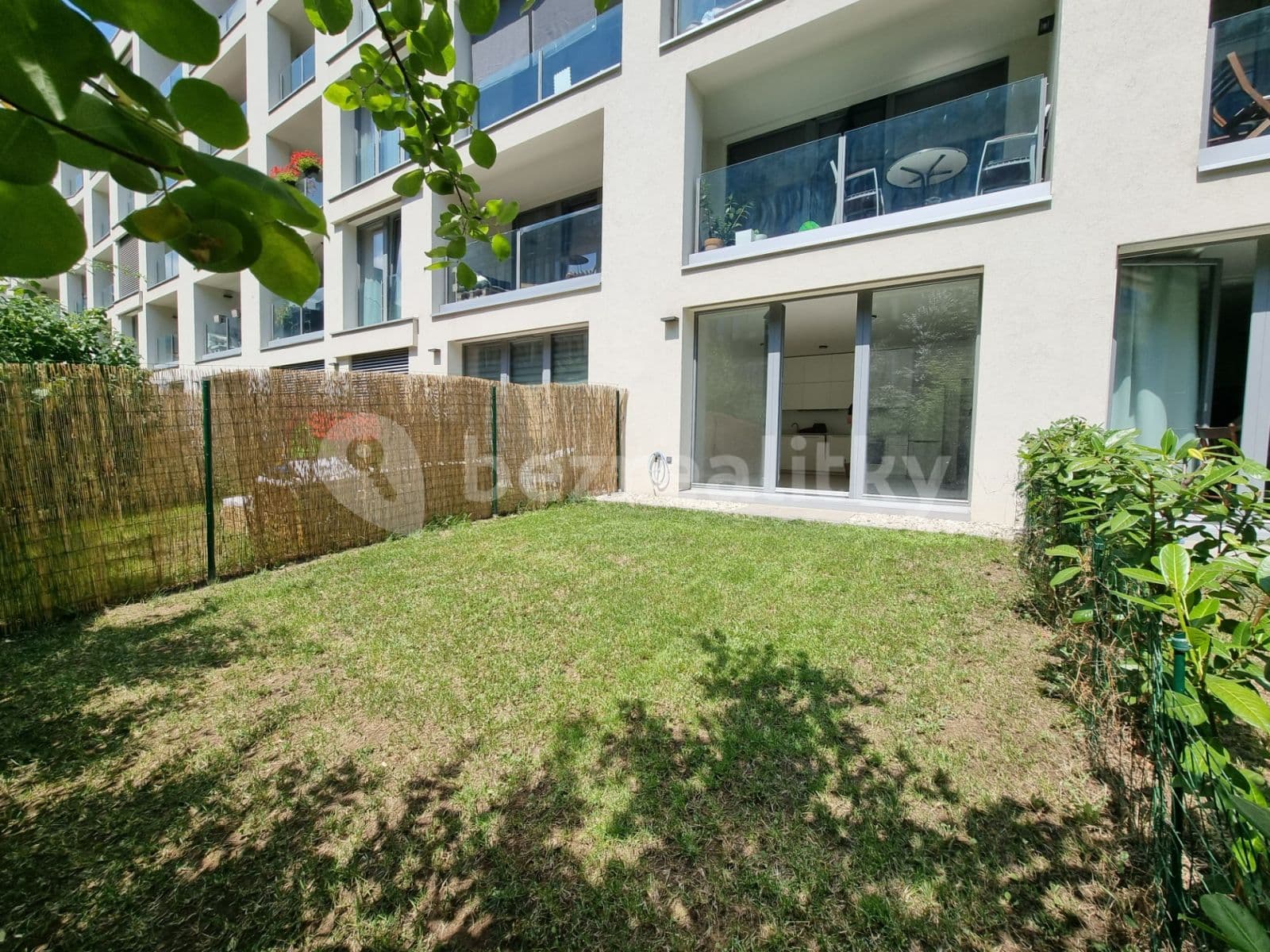 Pronájem bytu 1+kk 39 m², U Mlýnského kanálu, Praha, Praha Pronájem bytu 1+kk 39 m², U Mlýnského kanálu, Praha, Praha