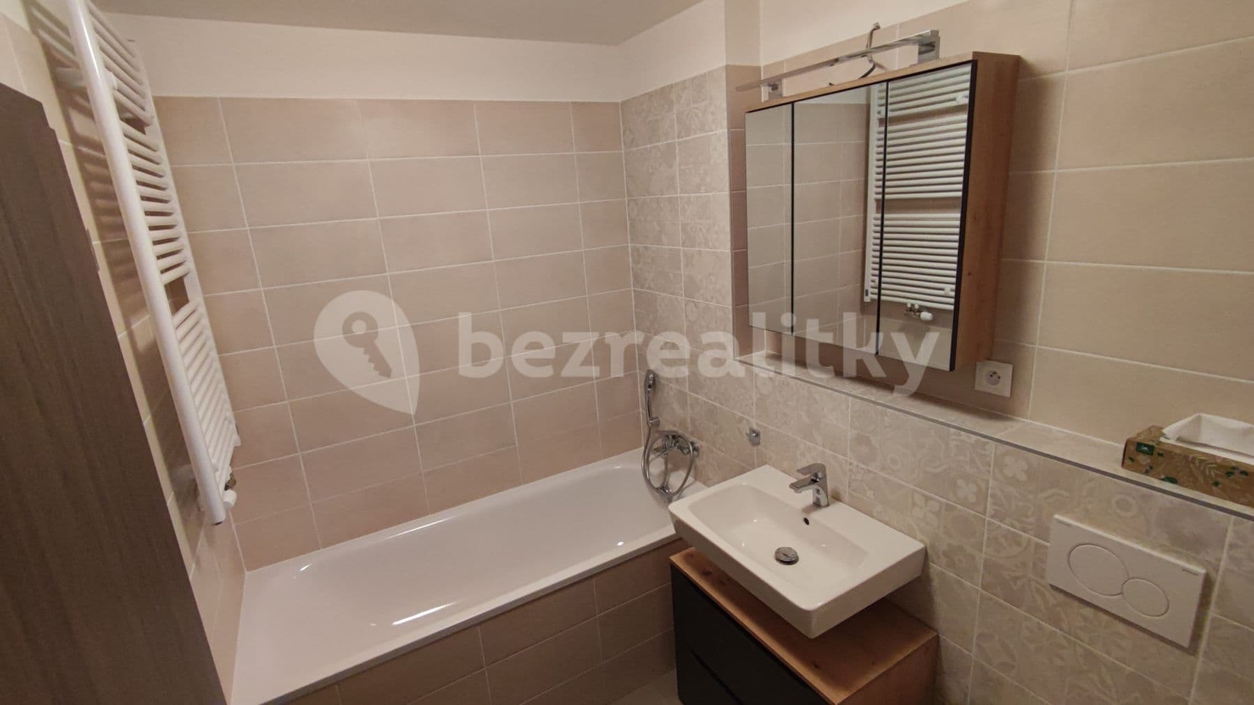 Pronájem bytu 2+kk 50 m², Chrudim, Pardubický kraj Pronájem bytu 2+kk 50 m², Chrudim, Pardubický kraj