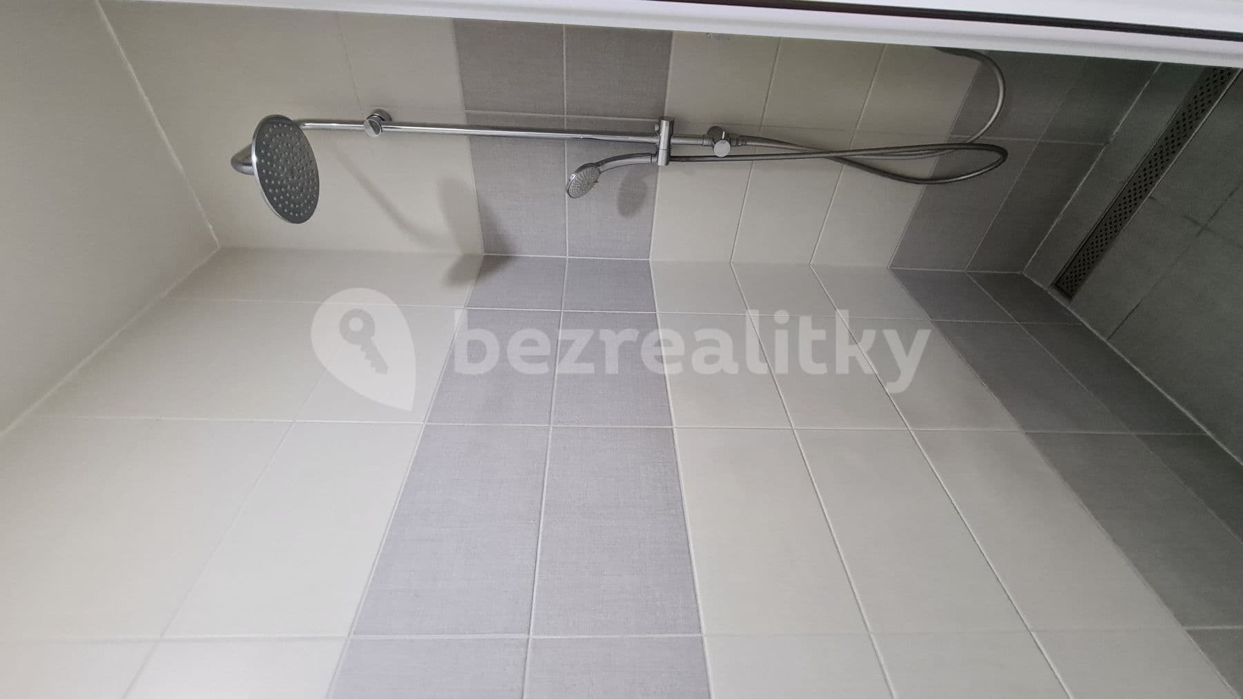 Pronájem bytu 1+1 30 m², Halasovo náměstí, Brno, Jihomoravský kraj Pronájem bytu 1+1 30 m², Halasovo náměstí, Brno, Jihomoravský kraj