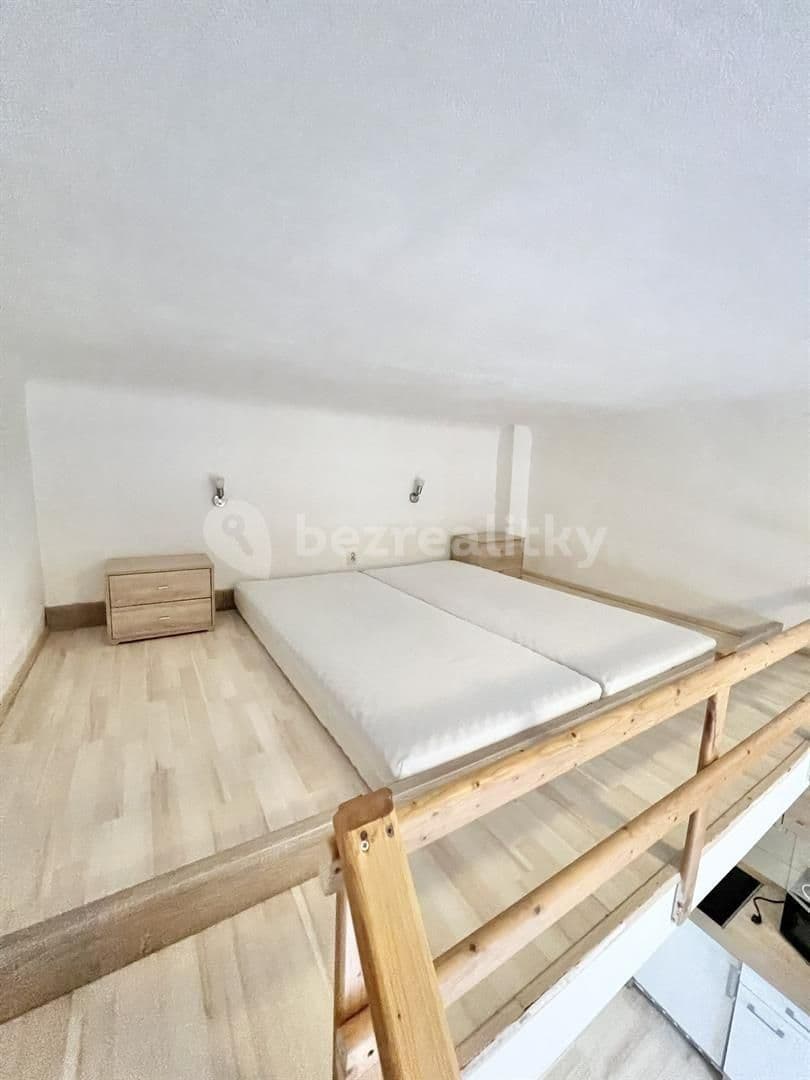 Pronájem bytu 1+kk 19 m², Václavská, Brno, Jihomoravský kraj Pronájem bytu 1+kk 19 m², Václavská, Brno, Jihomoravský kraj