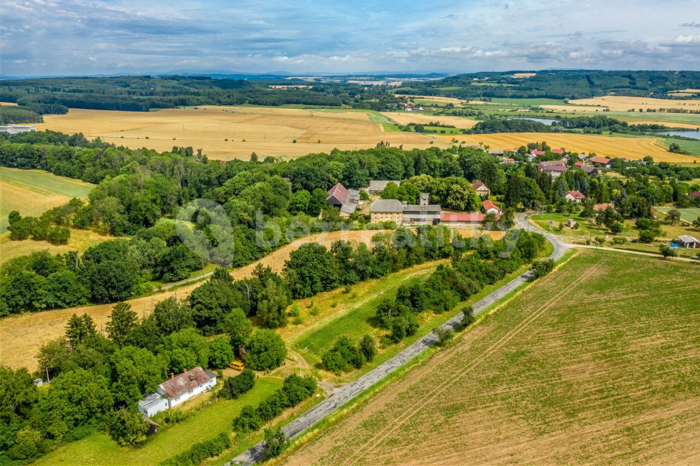 Prodej pozemku 1.810 m², Ujkovice, Středočeský kraj