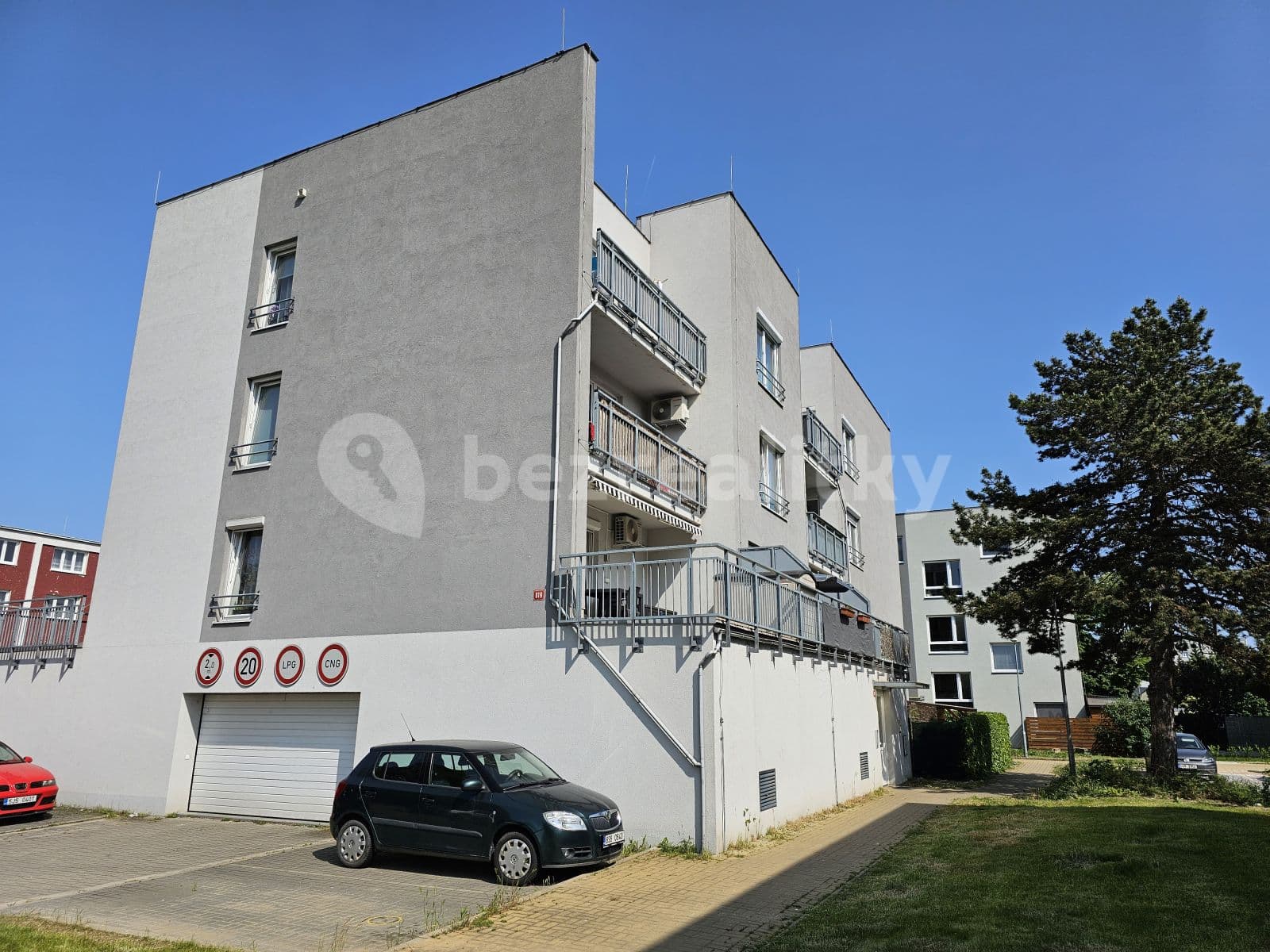 Pronájem bytu 3+kk 68 m², Cesta brigádníků, Kralupy nad Vltavou, Středočeský kraj Pronájem bytu 3+kk 68 m², Cesta brigádníků, Kralupy nad Vltavou, Středočeský kraj