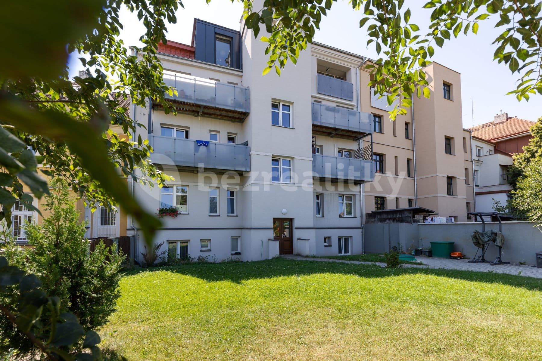 Pronájem bytu 2+kk 52 m², Pod Lázní, Praha, Praha