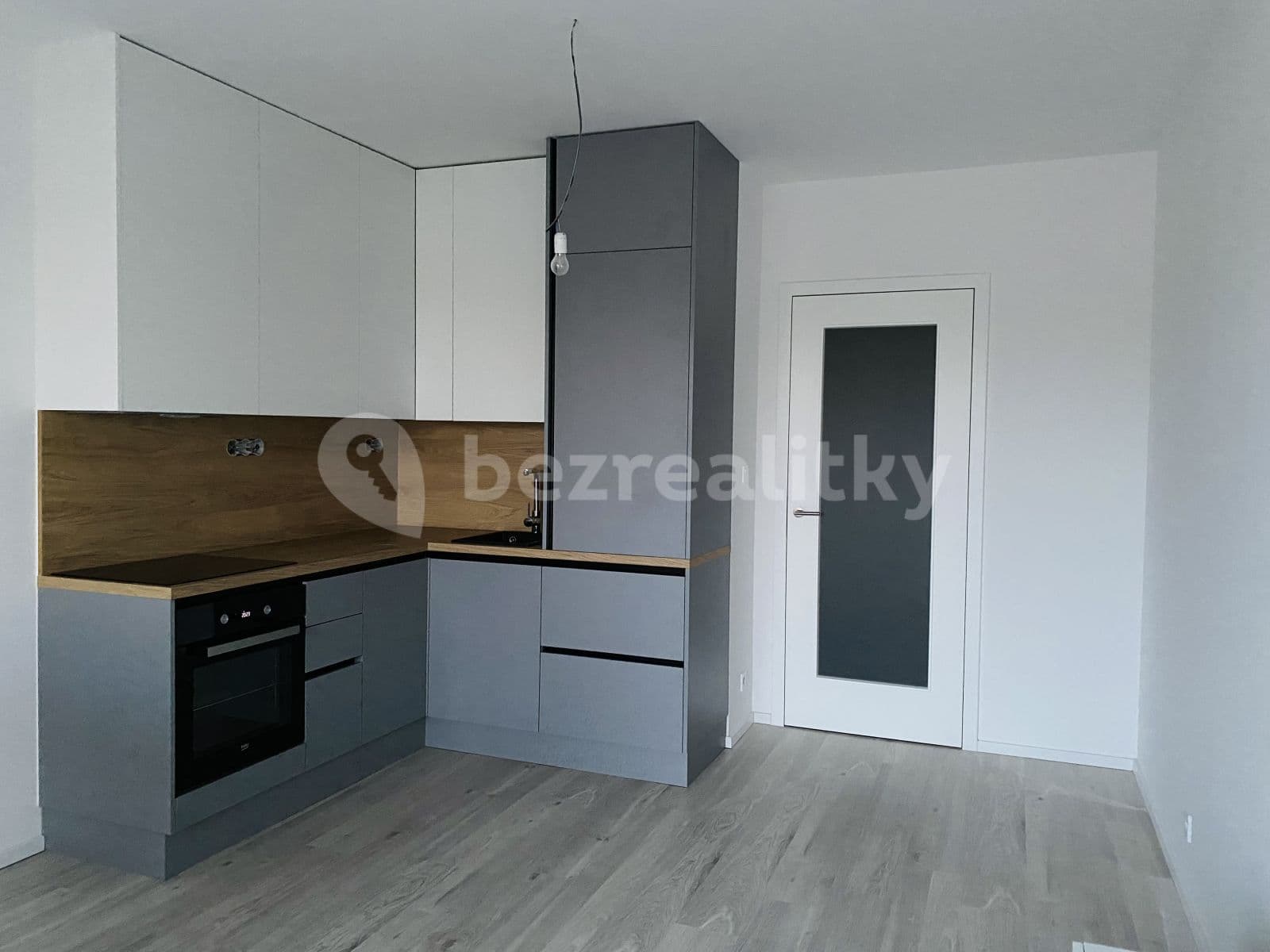 Pronájem bytu 1+kk 33 m², Střední, Brno, Jihomoravský kraj Pronájem bytu 1+kk 33 m², Střední, Brno, Jihomoravský kraj