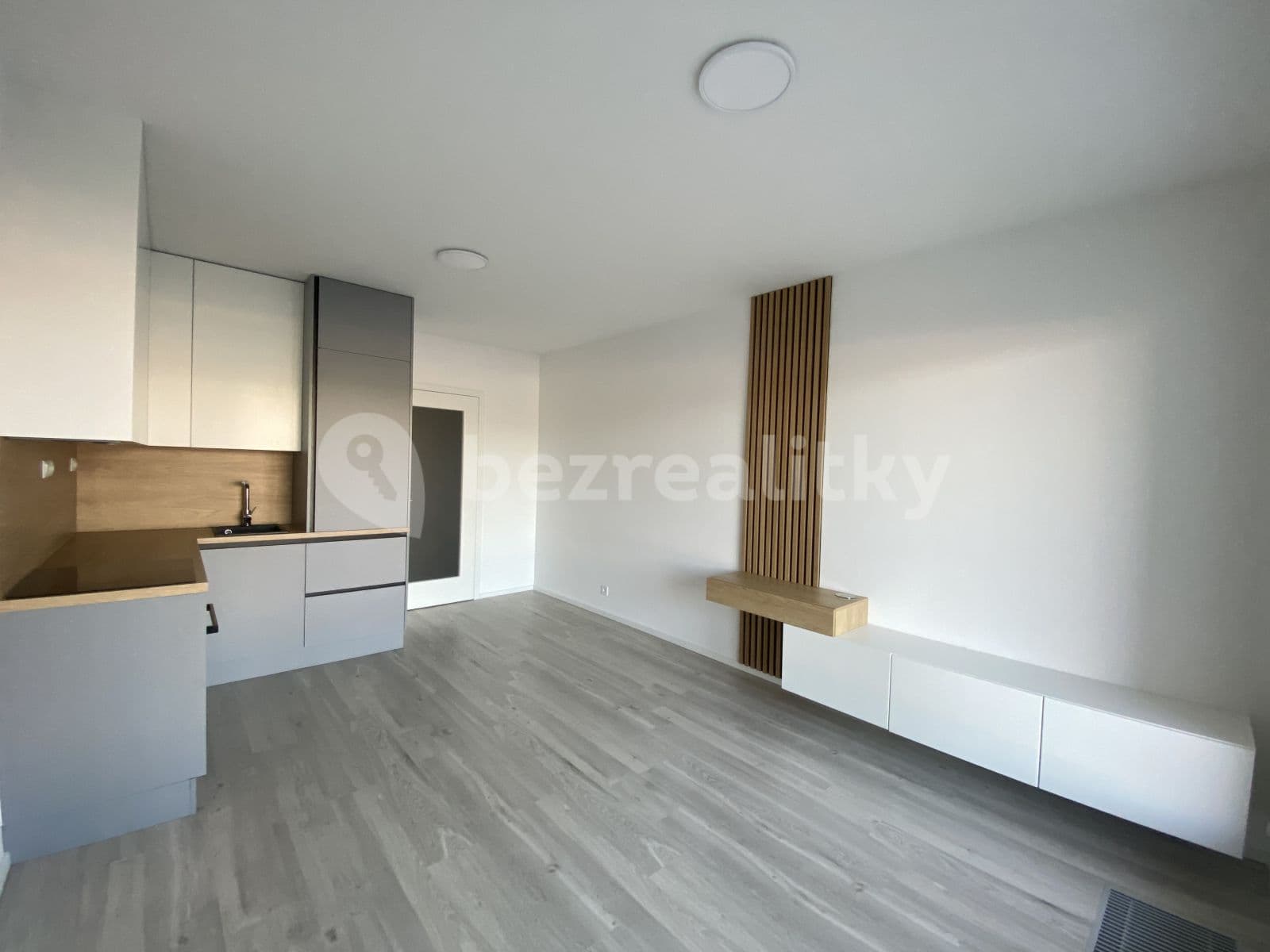 Pronájem bytu 1+kk 33 m², Střední, Brno, Jihomoravský kraj Pronájem bytu 1+kk 33 m², Střední, Brno, Jihomoravský kraj