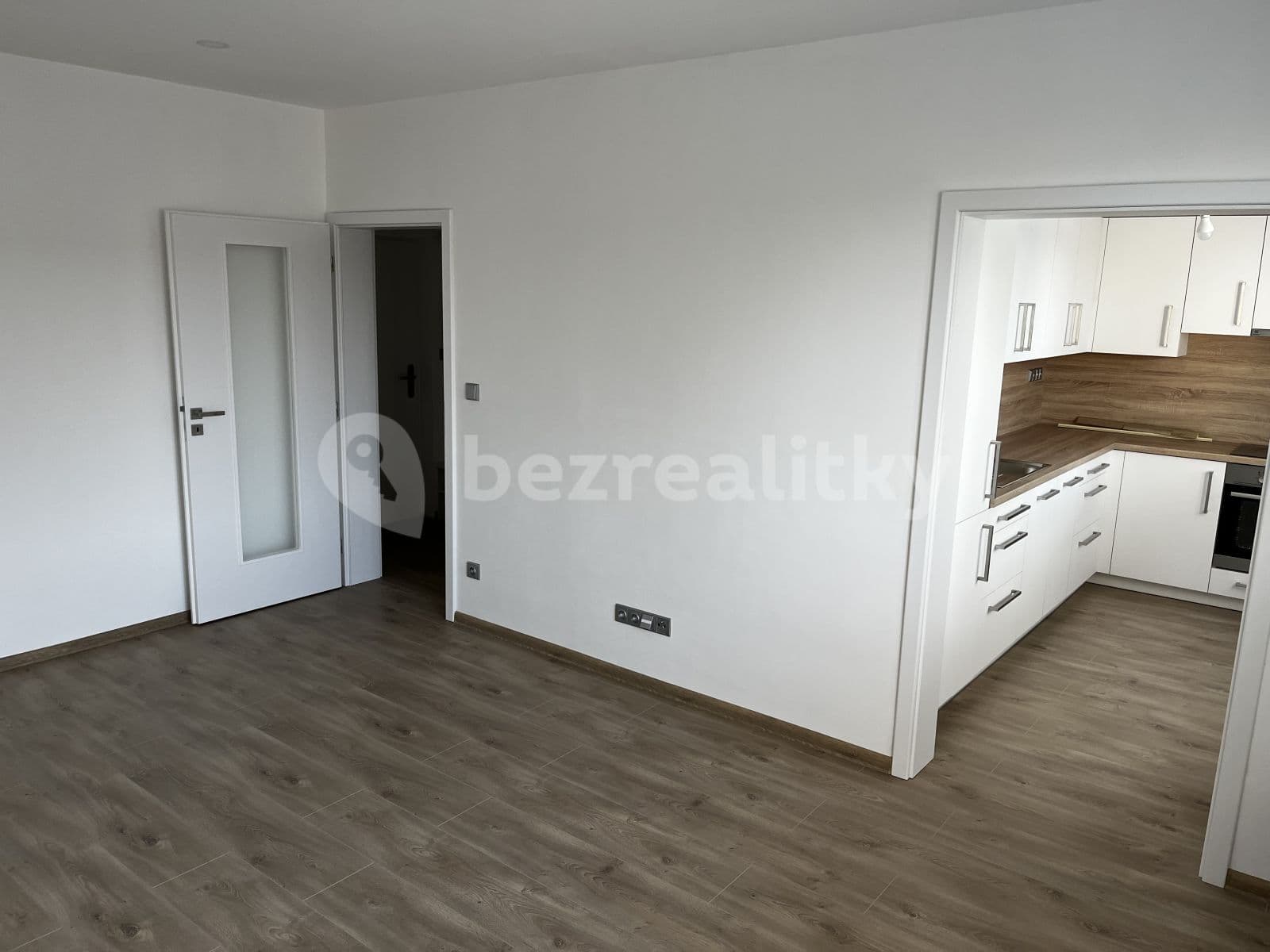 Pronájem bytu 2+1 54 m², Přistoupimská, Praha, Praha Pronájem bytu 2+1 54 m², Přistoupimská, Praha, Praha