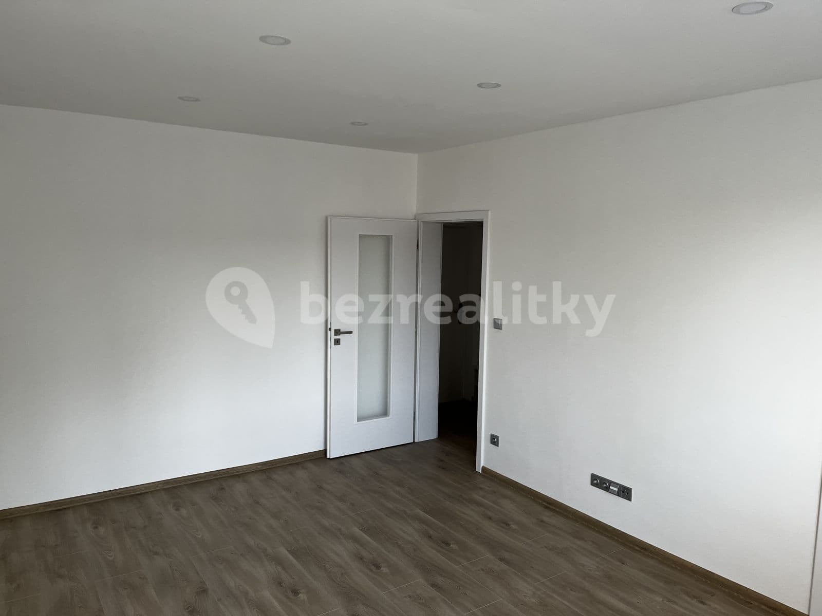 Pronájem bytu 2+1 54 m², Přistoupimská, Praha, Praha Pronájem bytu 2+1 54 m², Přistoupimská, Praha, Praha