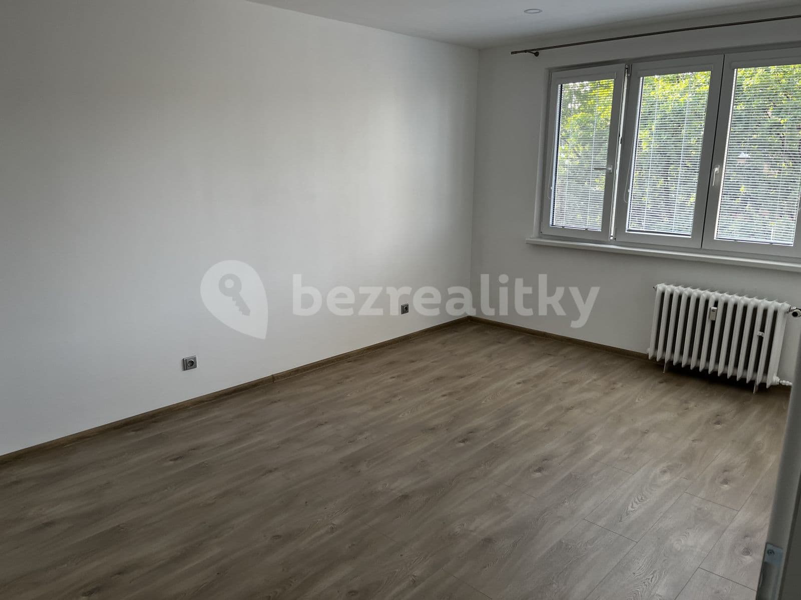 Pronájem bytu 2+1 54 m², Přistoupimská, Praha, Praha Pronájem bytu 2+1 54 m², Přistoupimská, Praha, Praha