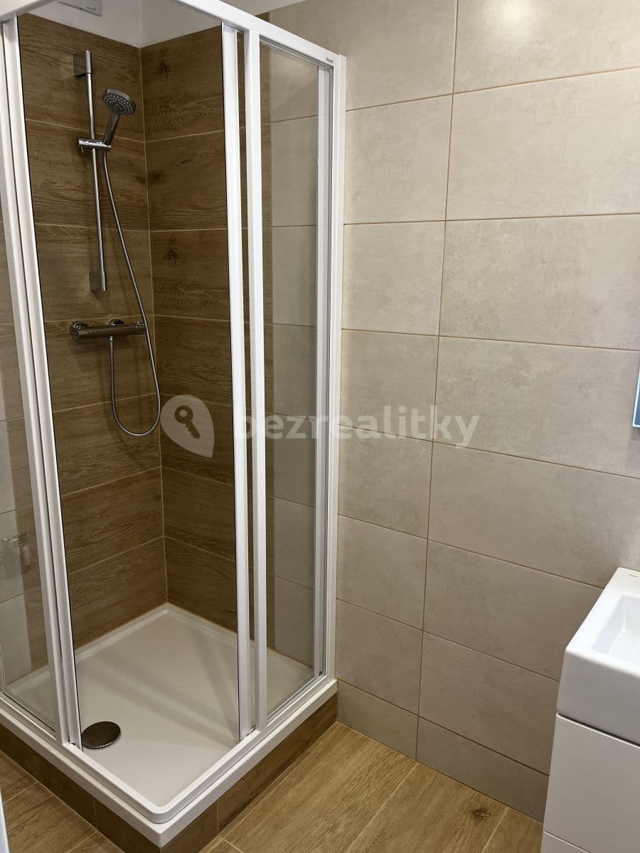 Pronájem bytu 2+1 54 m², Přistoupimská, Praha, Praha Pronájem bytu 2+1 54 m², Přistoupimská, Praha, Praha