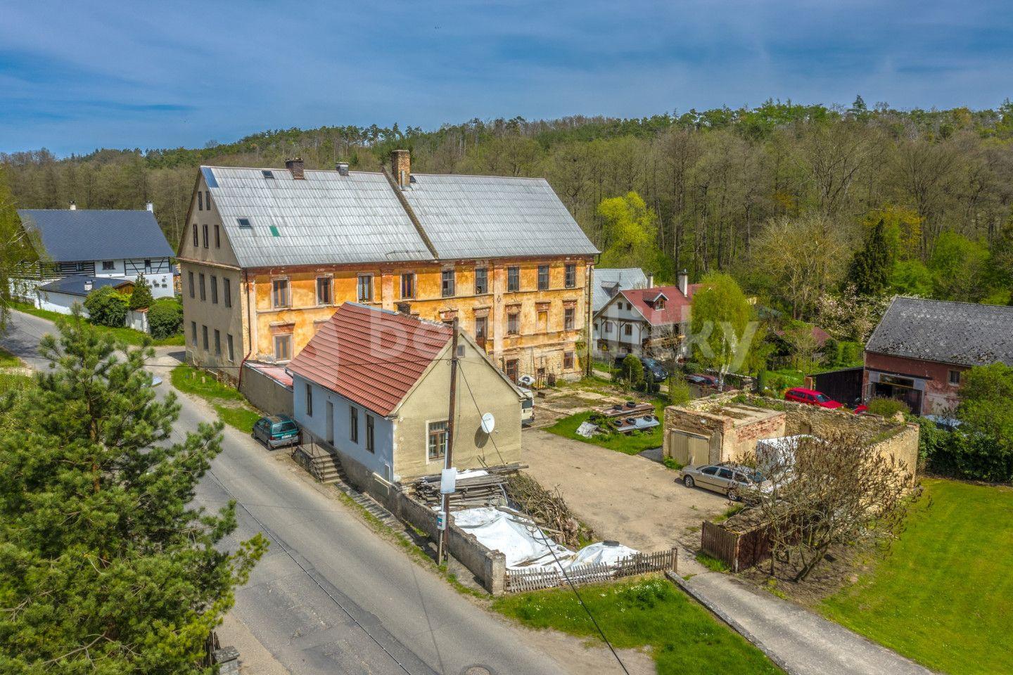 Prodej domu 995 m², pozemek 998 m², Snědovice, Ústecký kraj