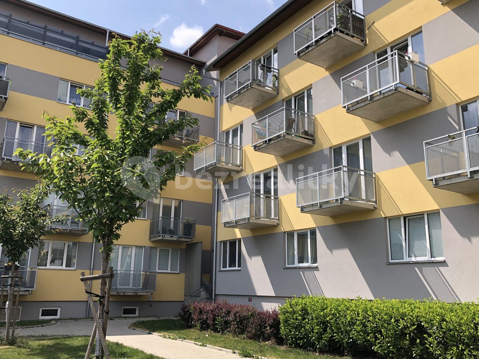 Pronájem bytu 2+kk 52 m², Jaroslava Holečka, Kladno, Středočeský kraj Pronájem bytu 2+kk 52 m², Jaroslava Holečka, Kladno, Středočeský kraj