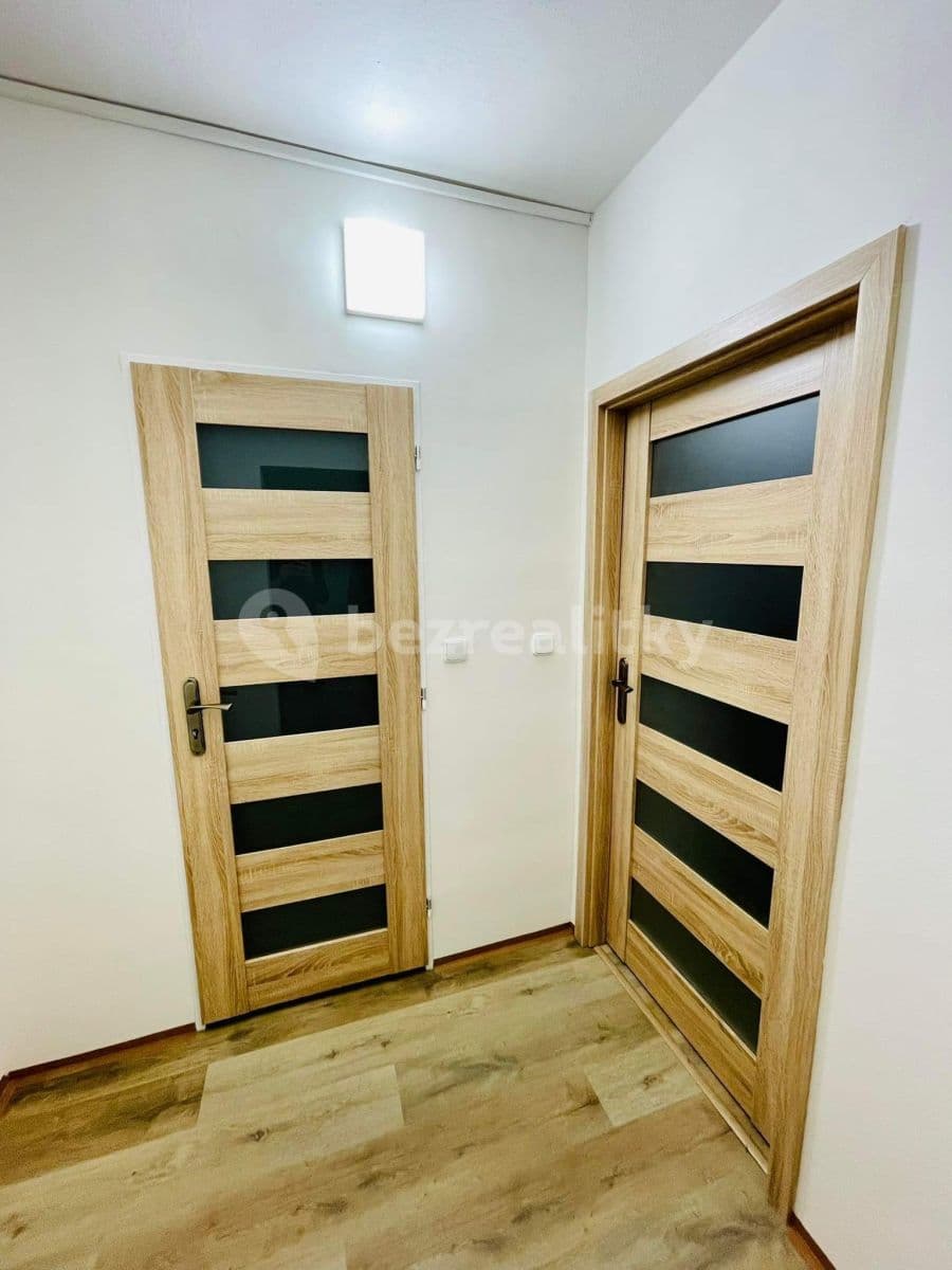 Pronájem bytu 1+kk 36 m², Spartakiádní, Ústí nad Labem, Ústecký kraj Pronájem bytu 1+kk 36 m², Spartakiádní, Ústí nad Labem, Ústecký kraj
