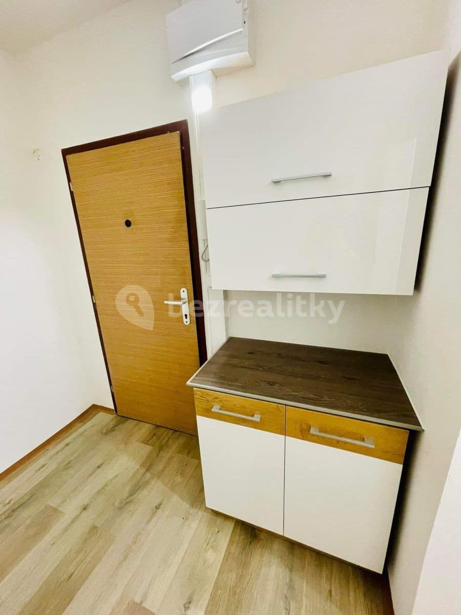 Pronájem bytu 1+kk 36 m², Spartakiádní, Ústí nad Labem, Ústecký kraj Pronájem bytu 1+kk 36 m², Spartakiádní, Ústí nad Labem, Ústecký kraj
