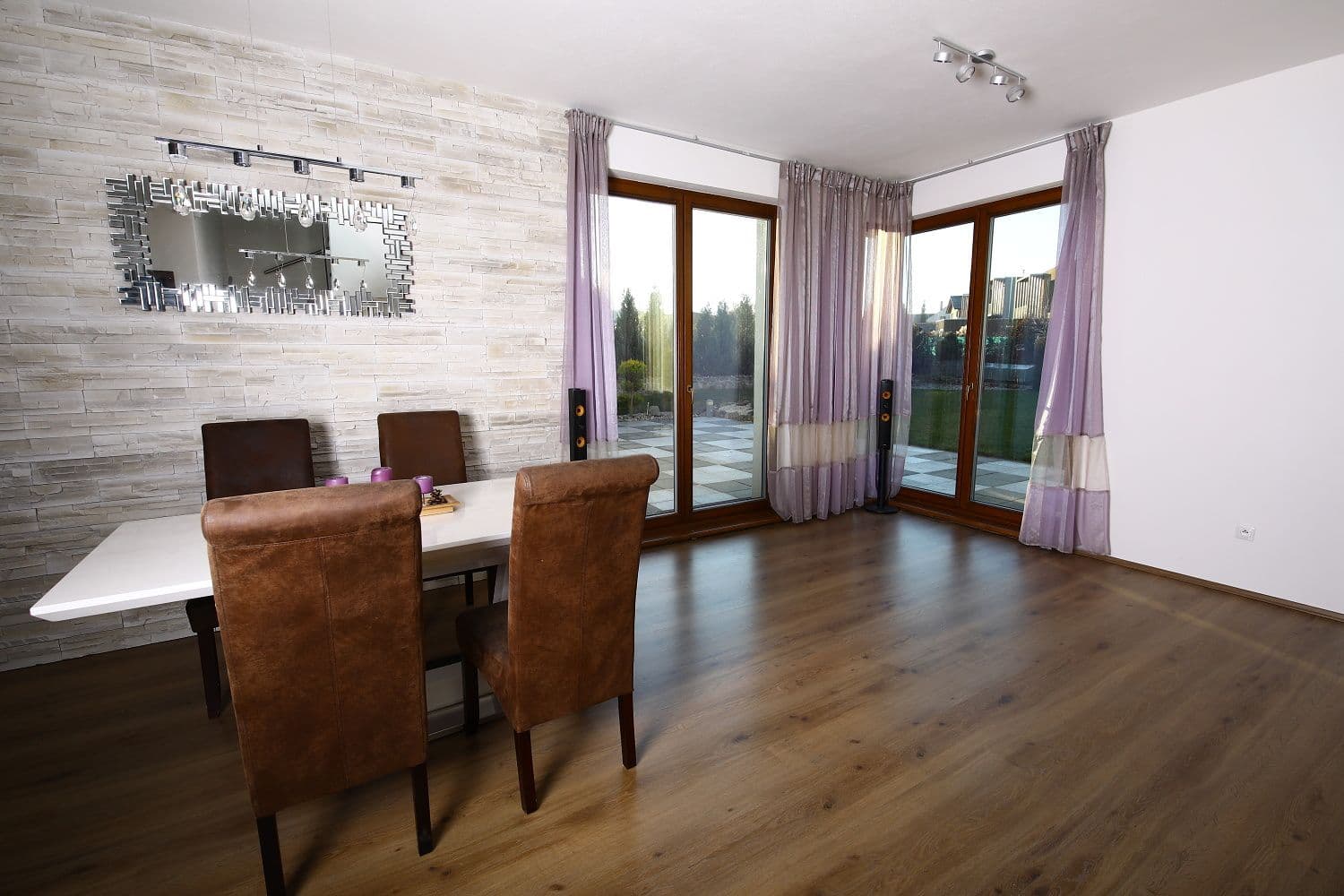 Pronájem domu 121 m², pozemek 587 m², V Hlinkách, Vysoký Újezd, Středočeský kraj Pronájem domu 121 m², pozemek 587 m², V Hlinkách, Vysoký Újezd, Středočeský kraj