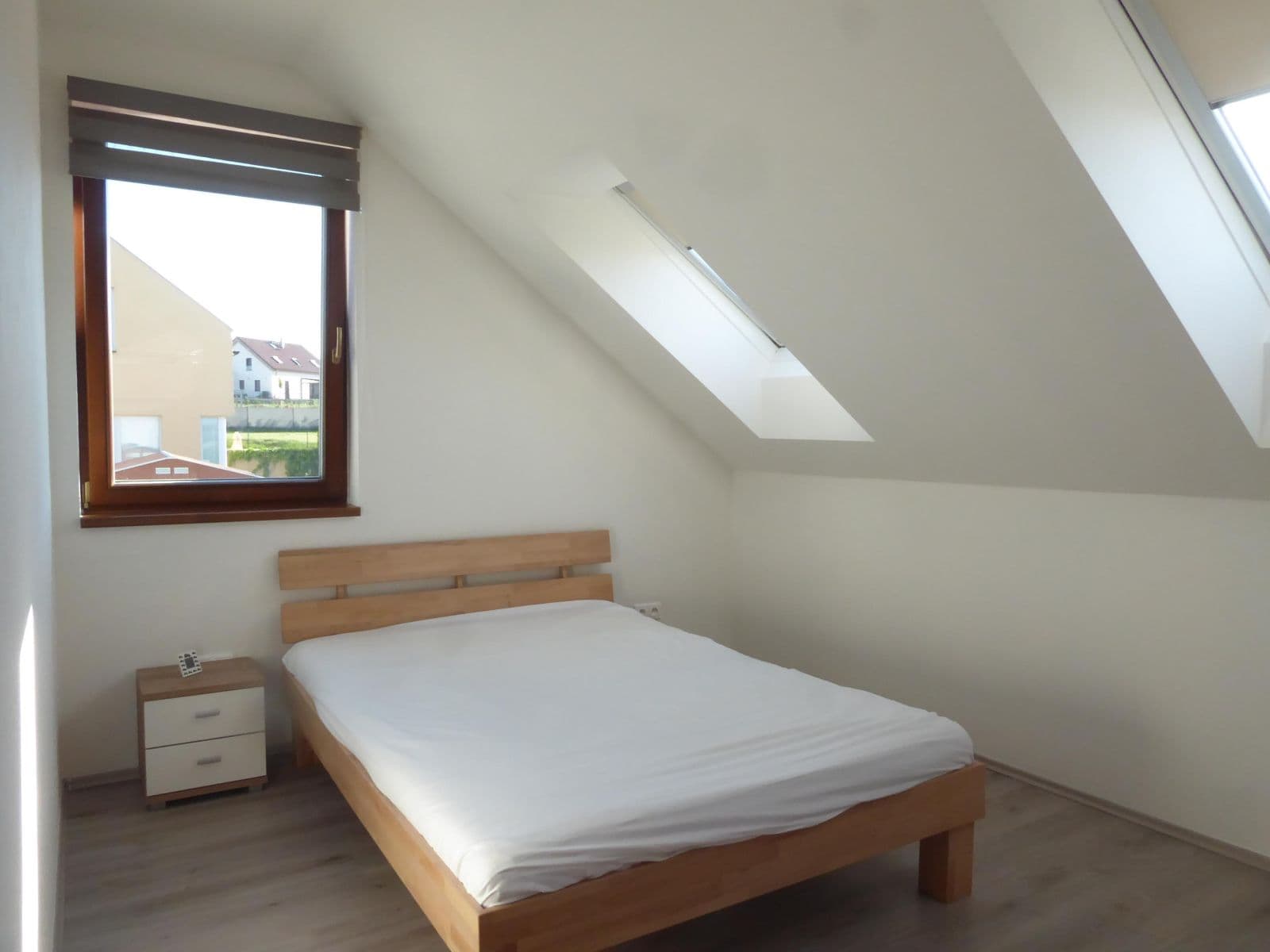 Pronájem domu 121 m², pozemek 587 m², V Hlinkách, Vysoký Újezd, Středočeský kraj Pronájem domu 121 m², pozemek 587 m², V Hlinkách, Vysoký Újezd, Středočeský kraj