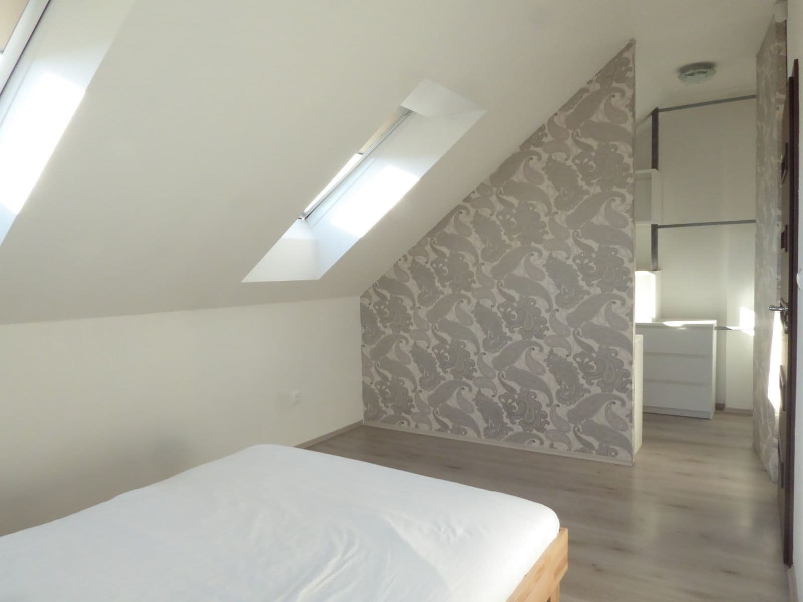 Pronájem domu 121 m², pozemek 587 m², V Hlinkách, Vysoký Újezd, Středočeský kraj Pronájem domu 121 m², pozemek 587 m², V Hlinkách, Vysoký Újezd, Středočeský kraj