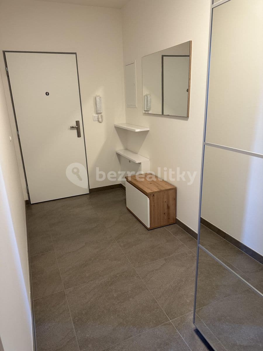Pronájem bytu 1+kk 38 m², Praha, Praha Pronájem bytu 1+kk 38 m², Praha, Praha