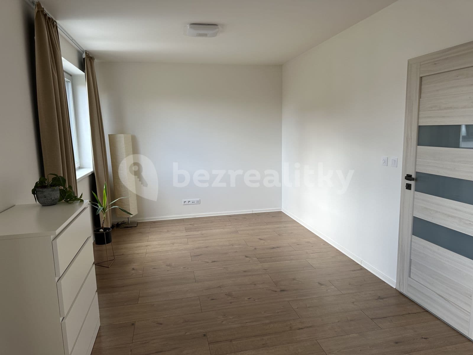 Pronájem bytu 1+kk 38 m², Praha, Praha Pronájem bytu 1+kk 38 m², Praha, Praha