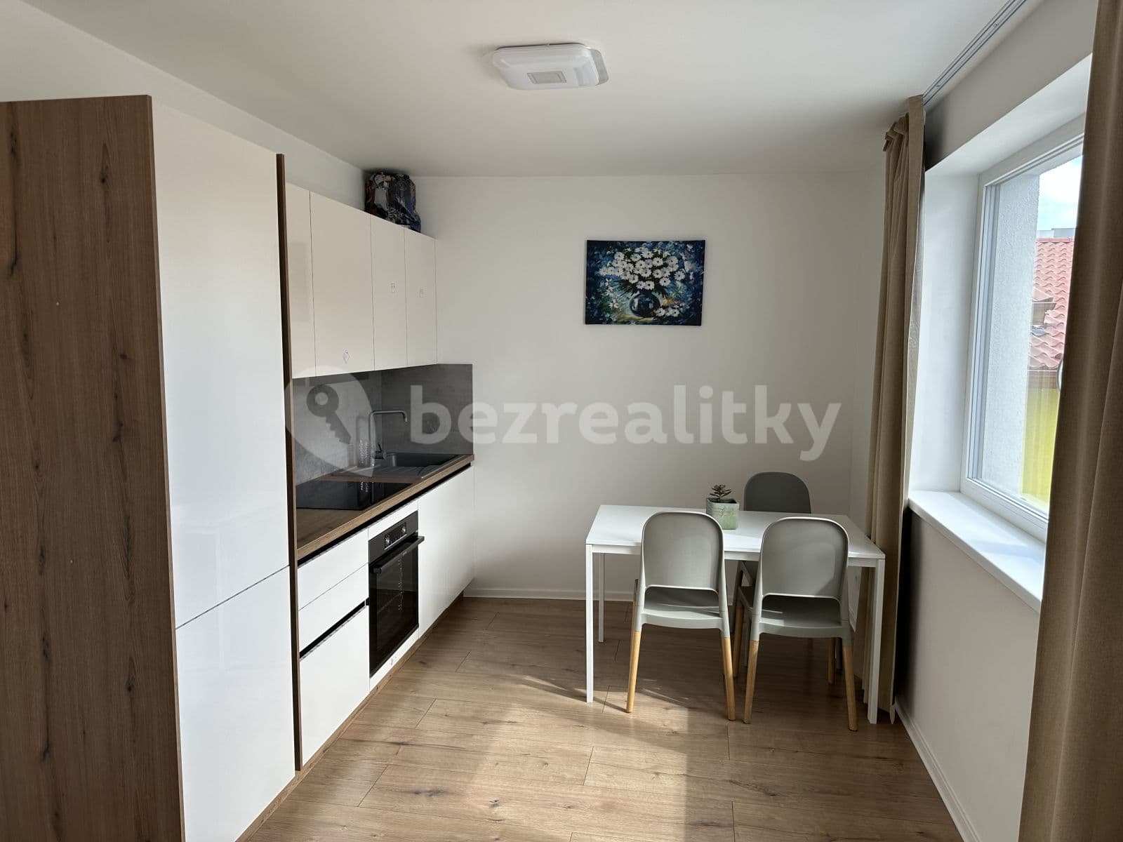 Pronájem bytu 1+kk 38 m², Praha, Praha Pronájem bytu 1+kk 38 m², Praha, Praha