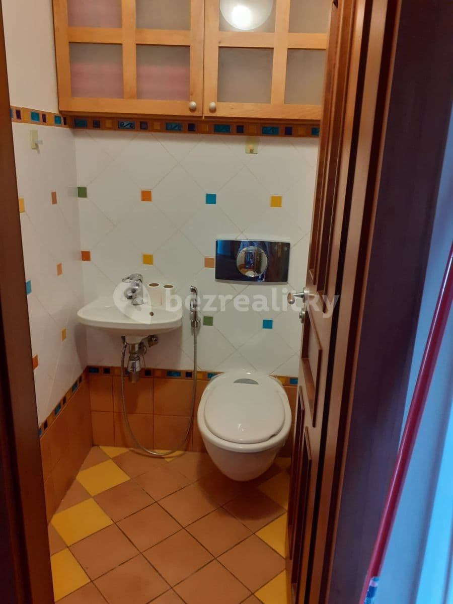 Pronájem bytu 5+1 160 m², 28. pluku, Praha, Praha Pronájem bytu 5+1 160 m², 28. pluku, Praha, Praha